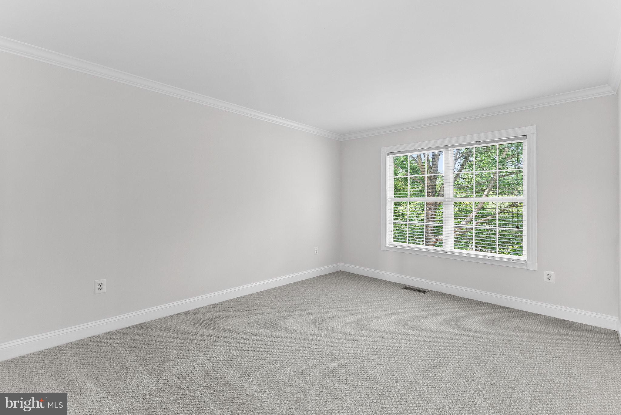 ASHBURN VILLAGE - Residential