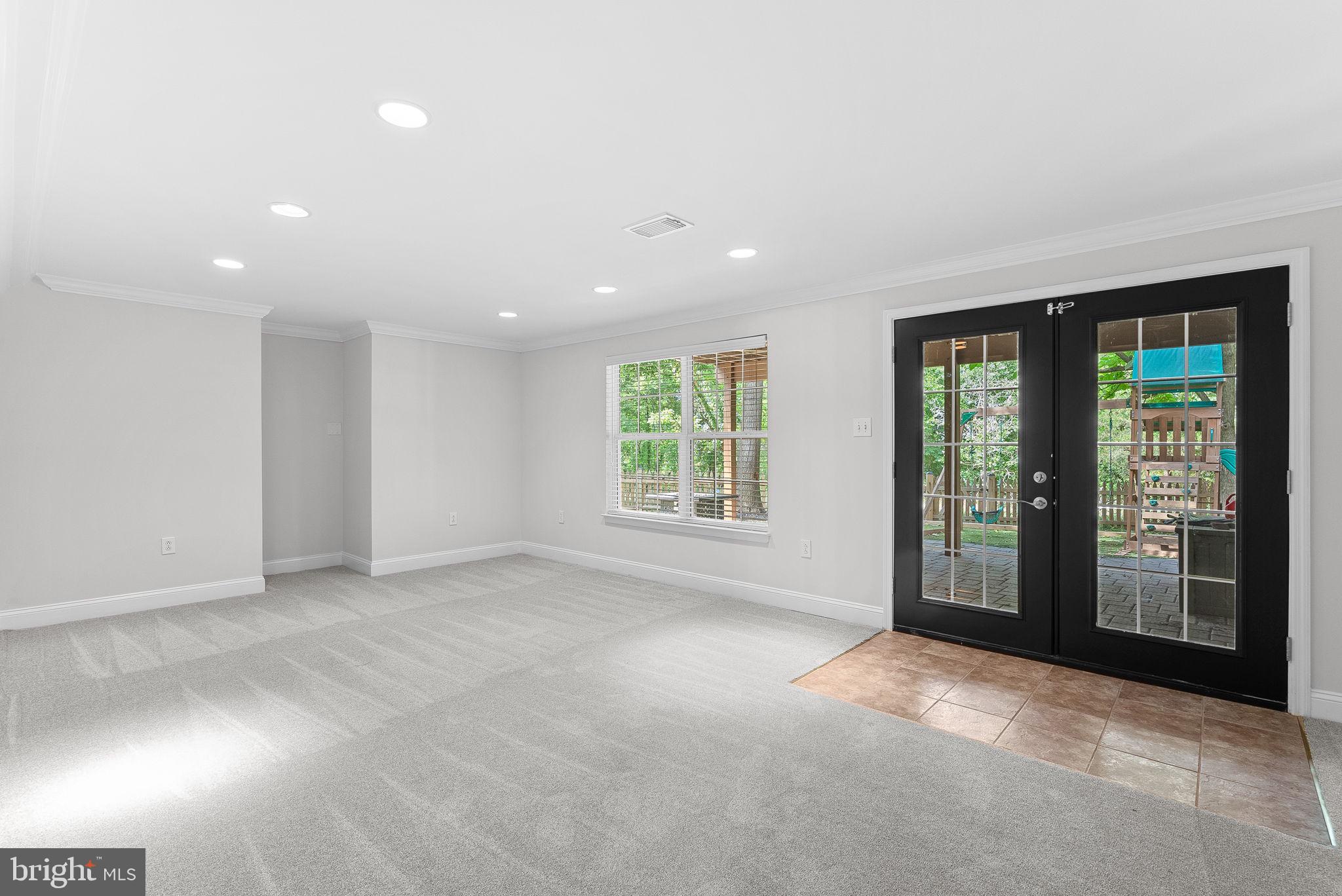 ASHBURN VILLAGE - Residential