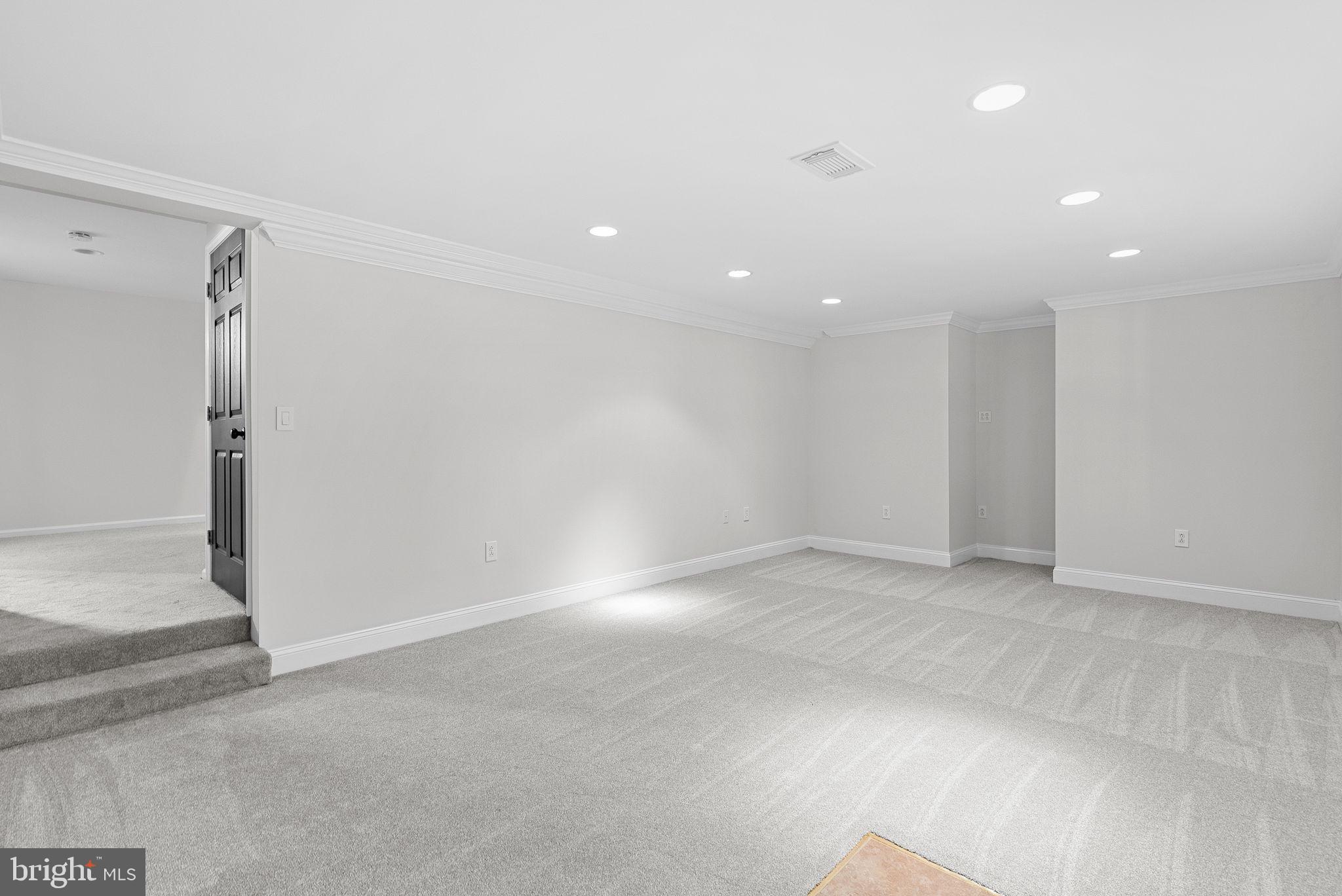 ASHBURN VILLAGE - Residential