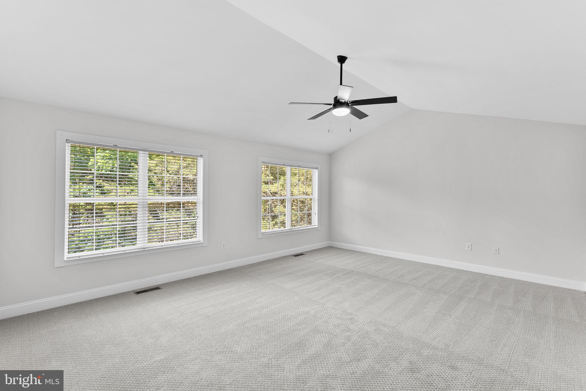 ASHBURN VILLAGE - Residential