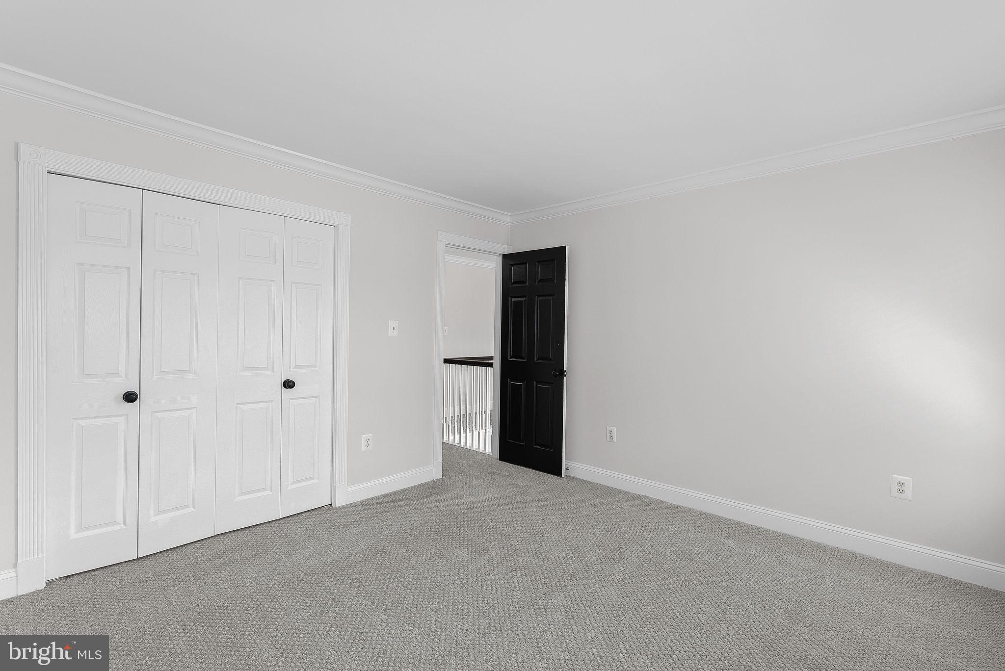 ASHBURN VILLAGE - Residential