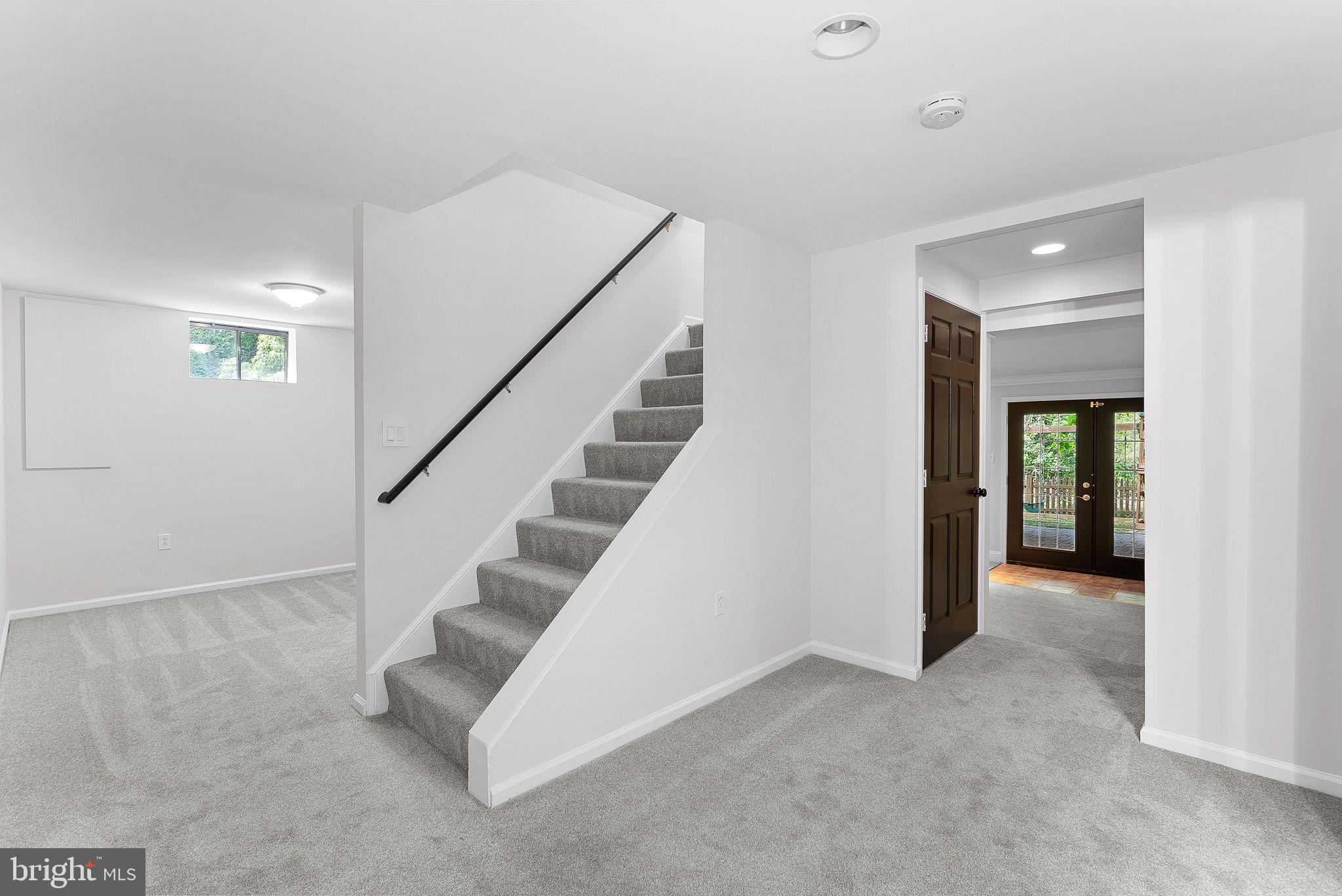 ASHBURN VILLAGE - Residential