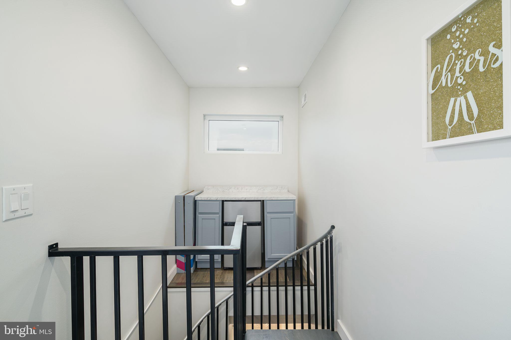 DICKINSON NARROWS - Residential