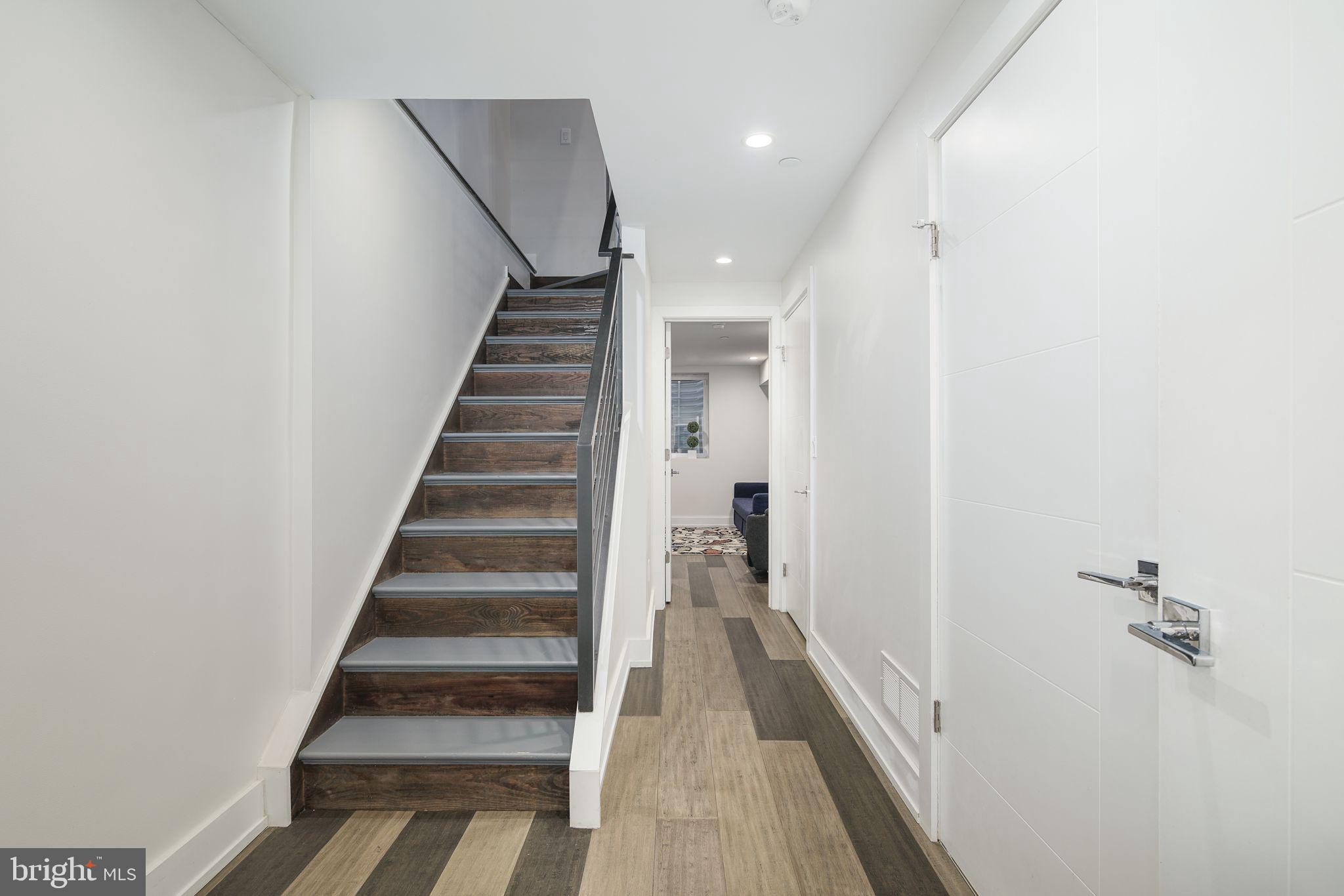 DICKINSON NARROWS - Residential