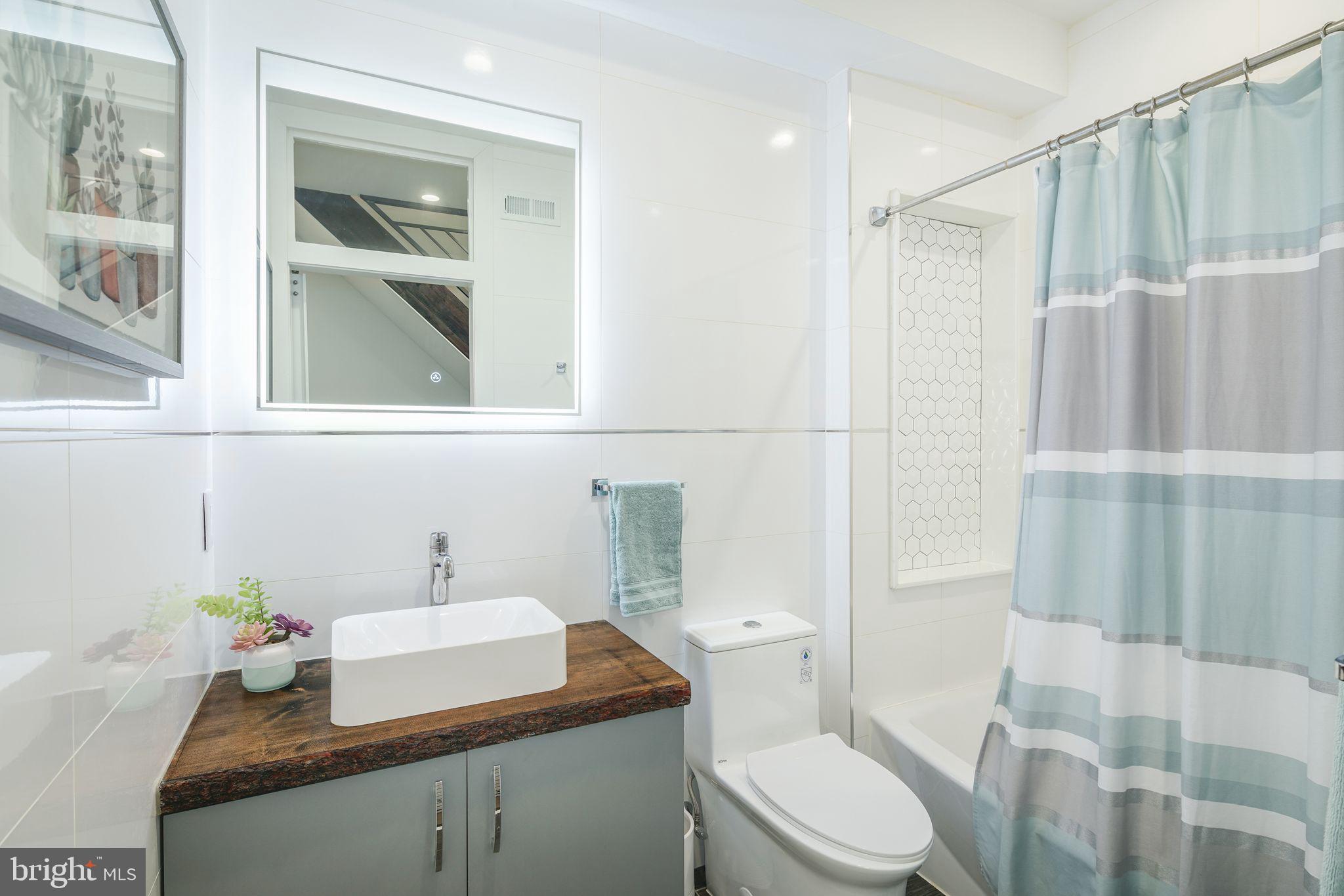 DICKINSON NARROWS - Residential