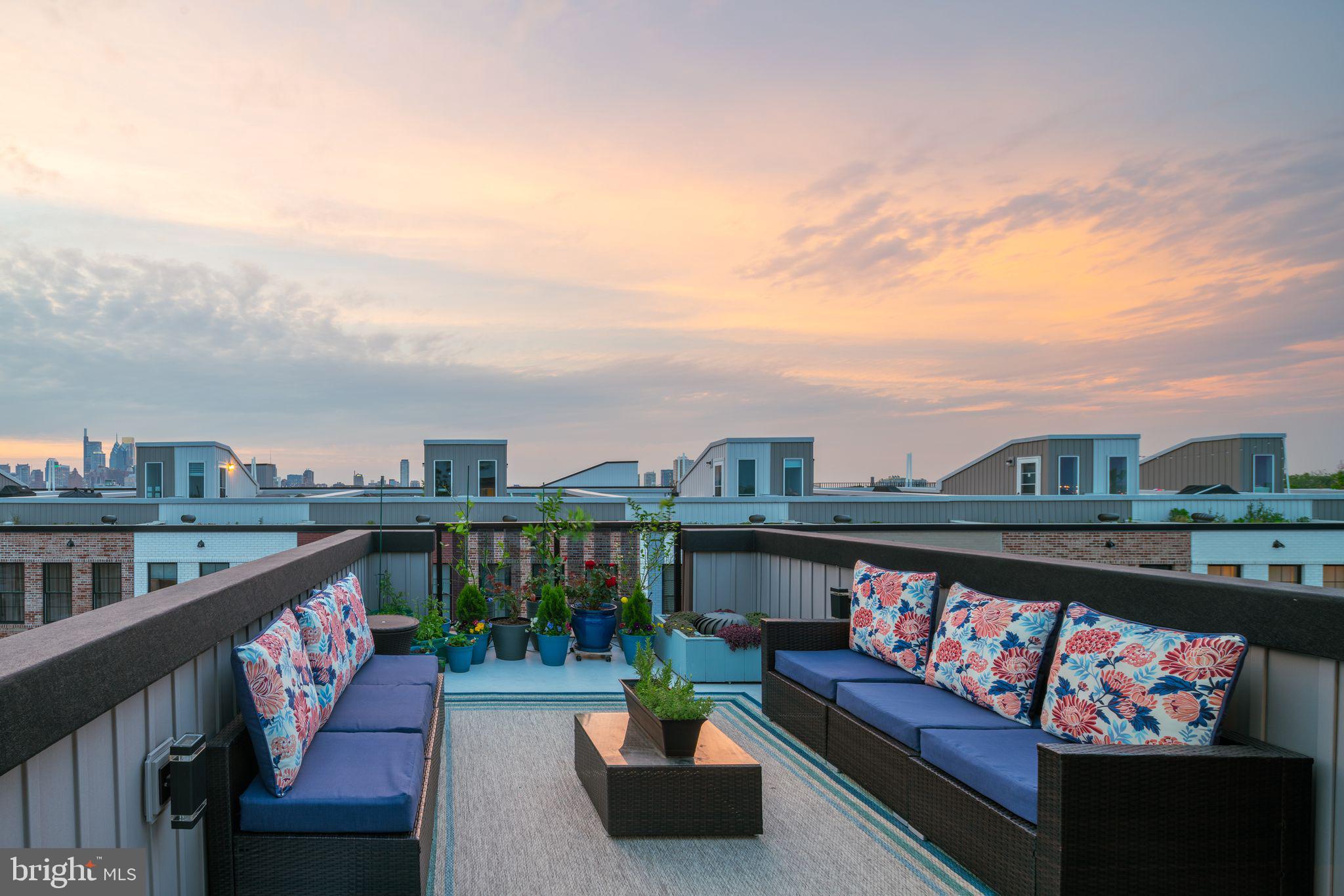 DICKINSON NARROWS - Residential