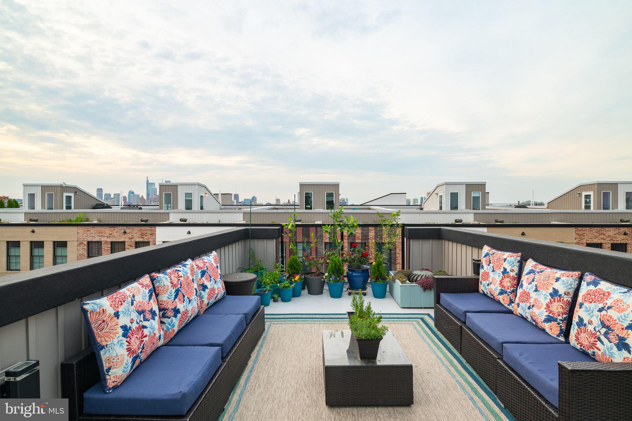 DICKINSON NARROWS - Residential