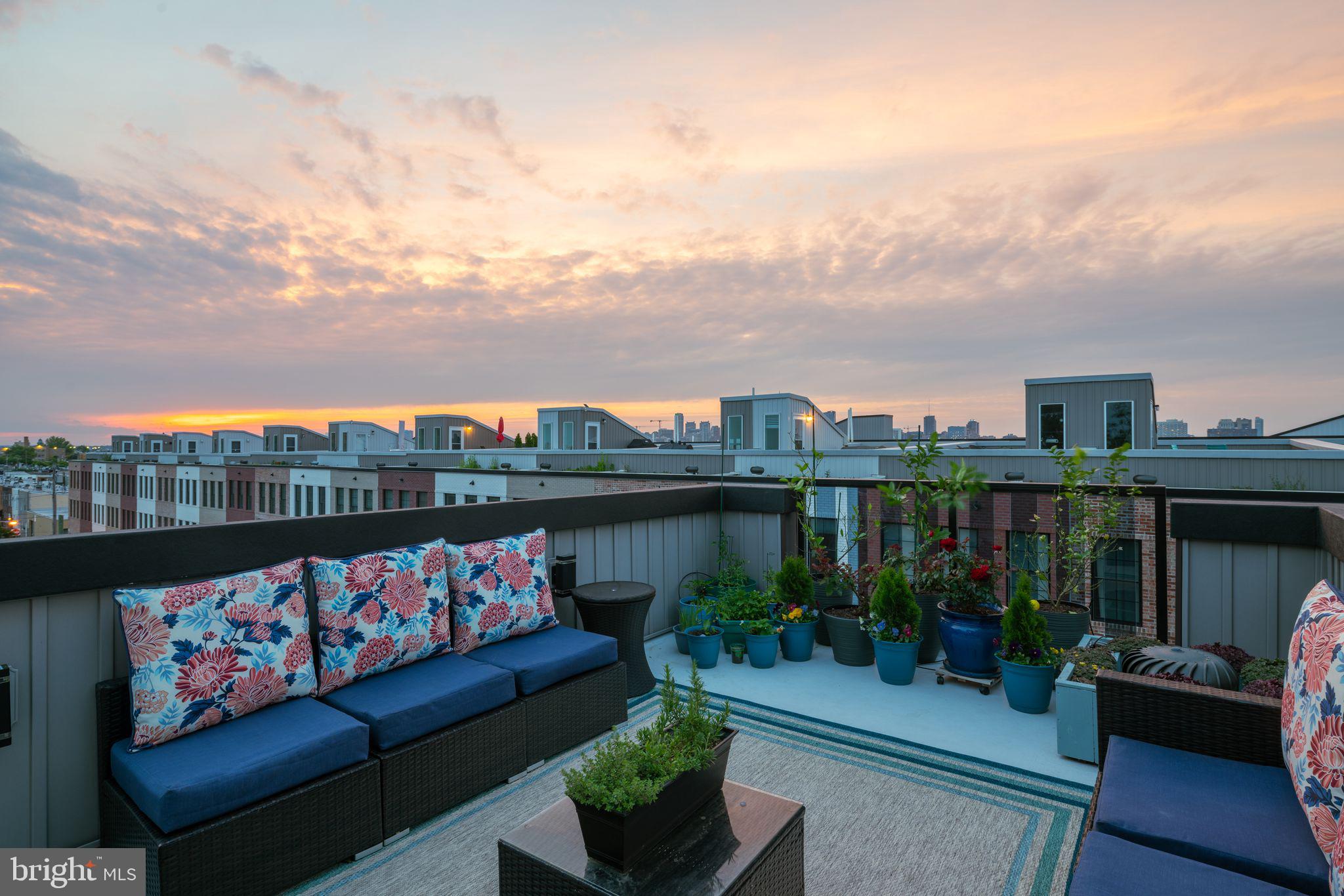 DICKINSON NARROWS - Residential