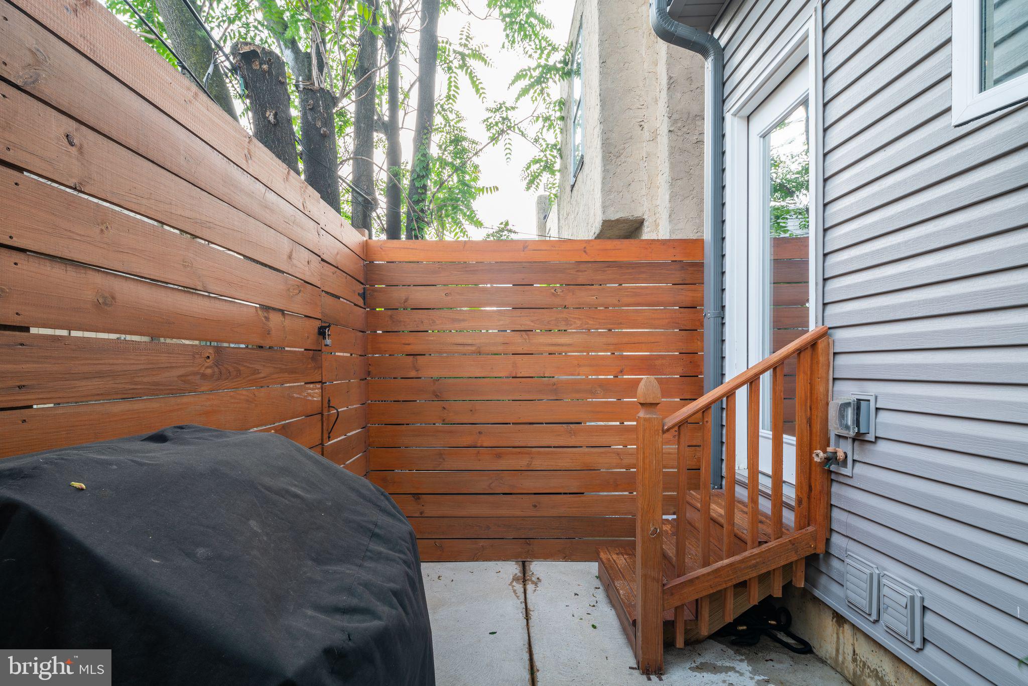 DICKINSON NARROWS - Residential