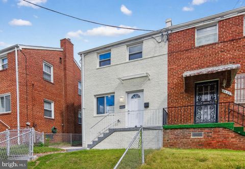 4400 DUBOIS PLACE SE WASHINGTON DC 20019