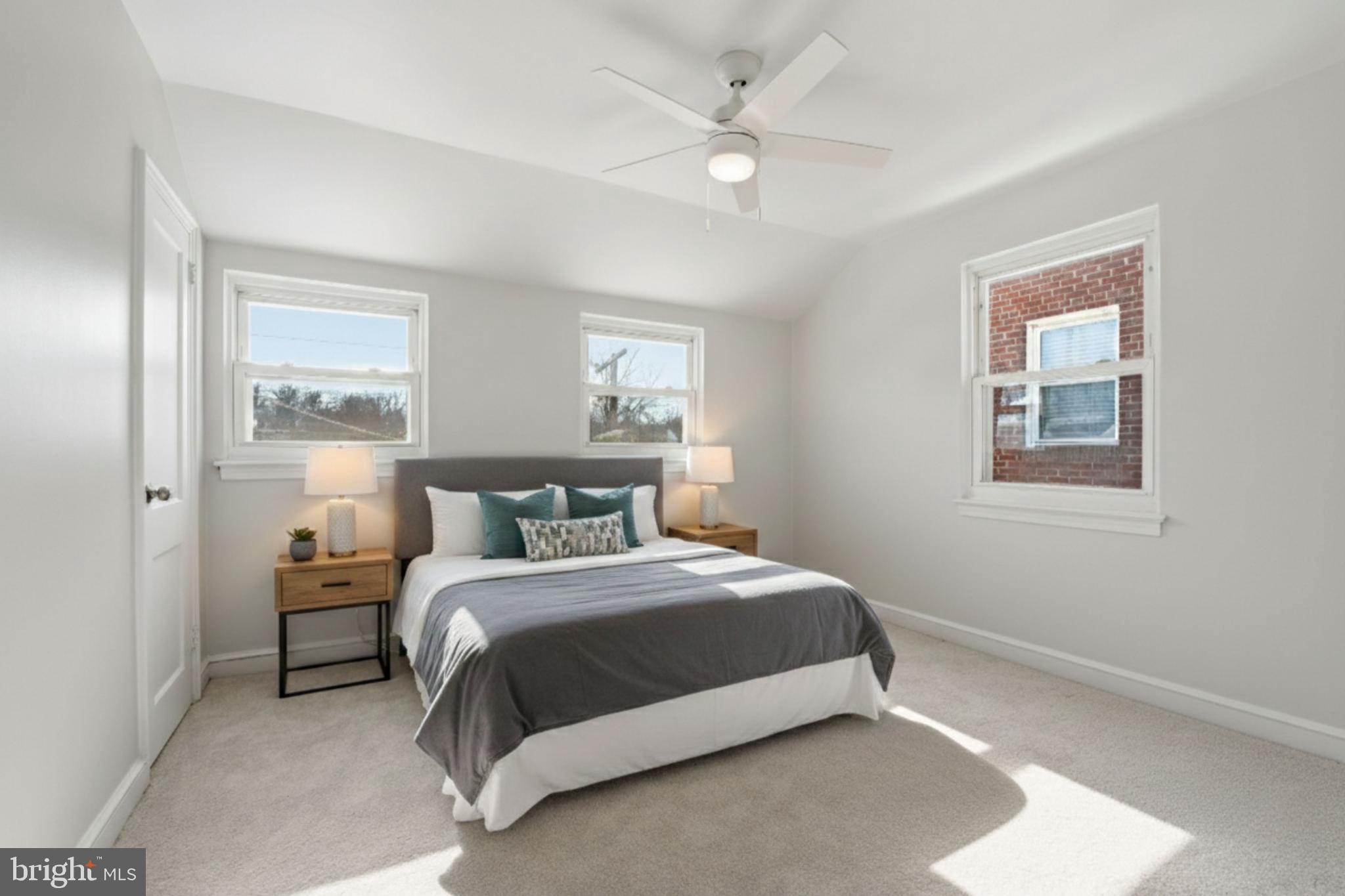 4400 DUBOIS PLACE SE