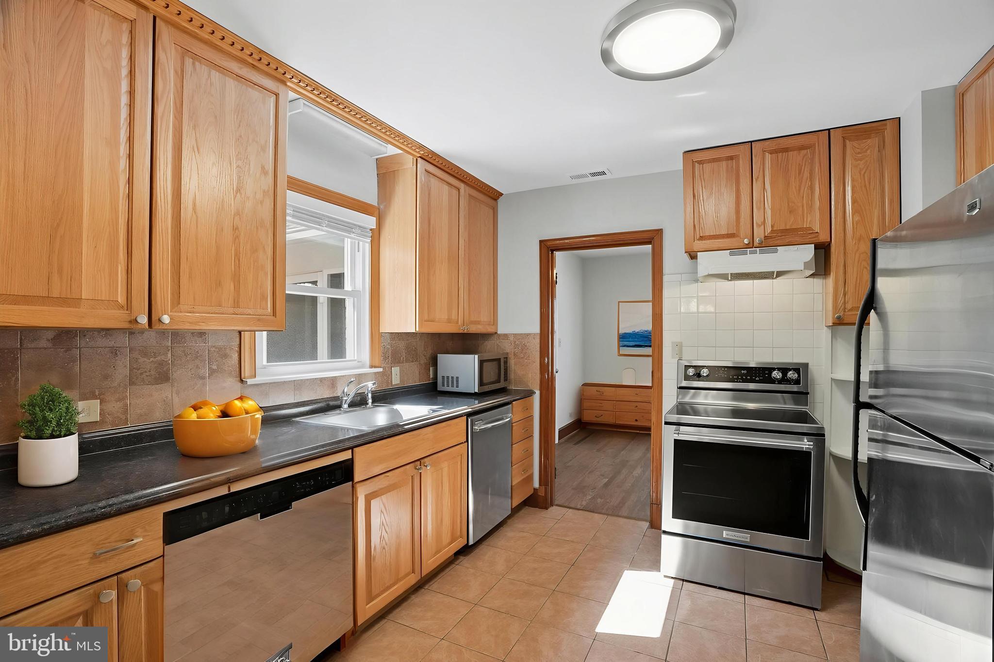 MURRAY HILL - Residential Lease