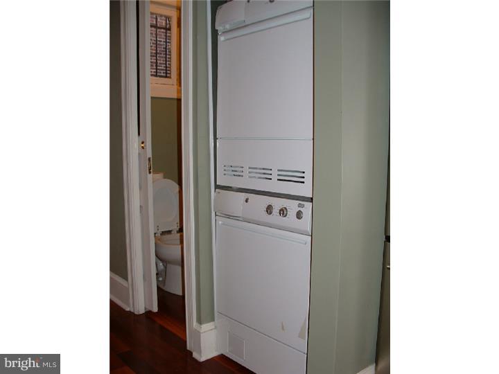 ART MUSEUM AREA - Residential Lease