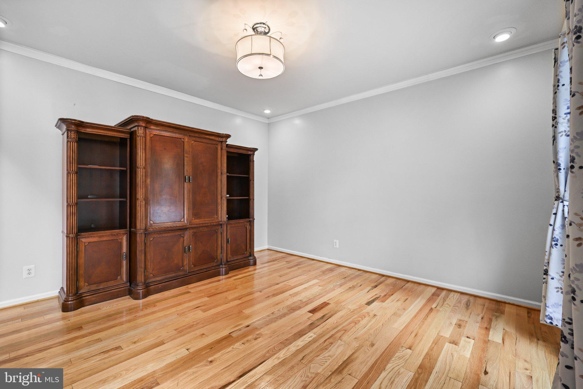 7584 SWEETGUM COURT