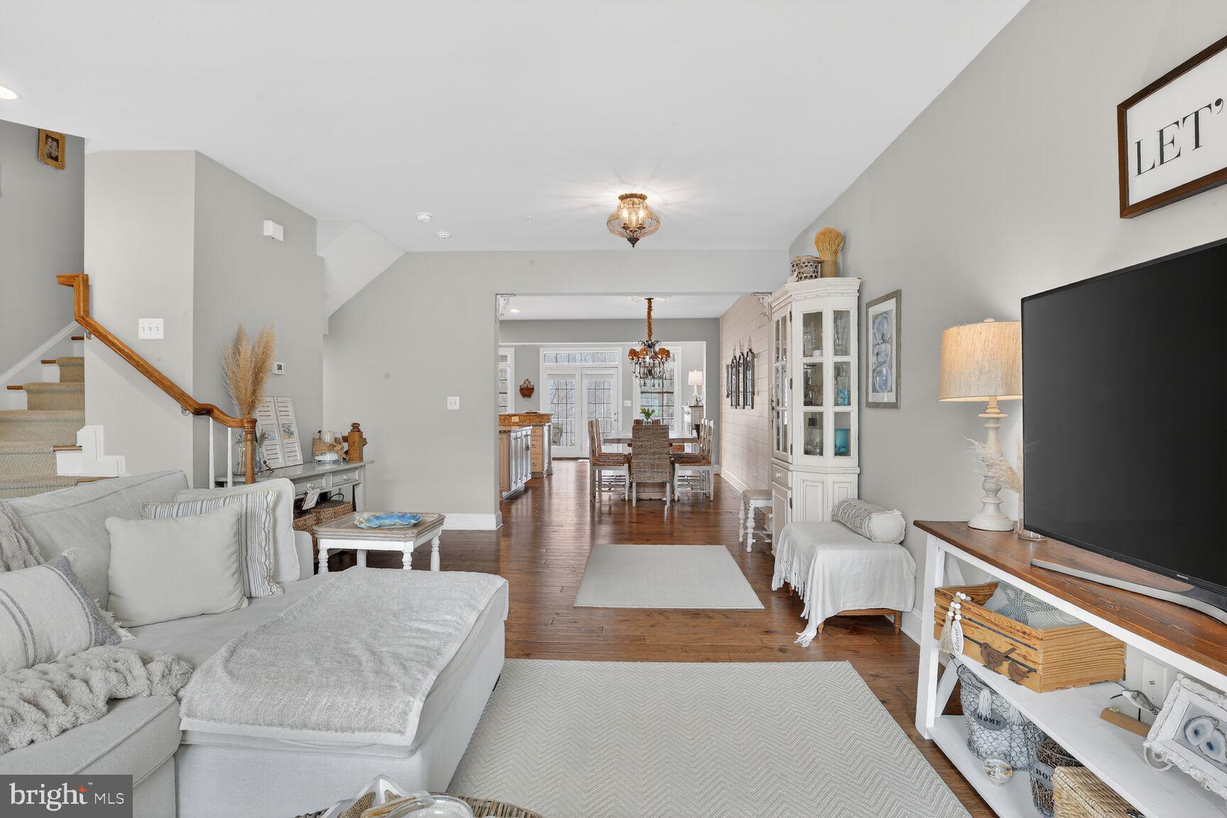 DEEP CREEK VILLAGE - Residential