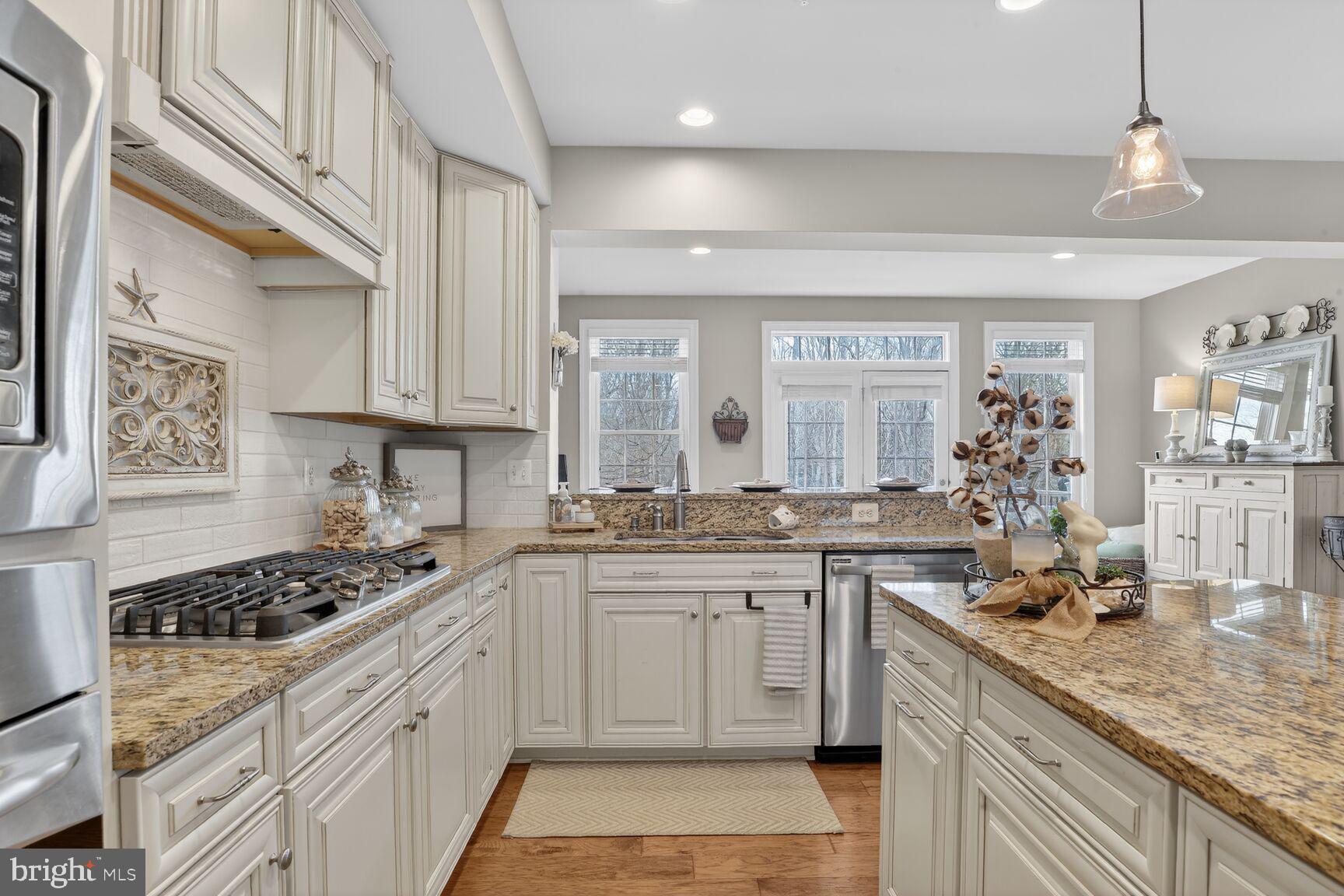 DEEP CREEK VILLAGE - Residential