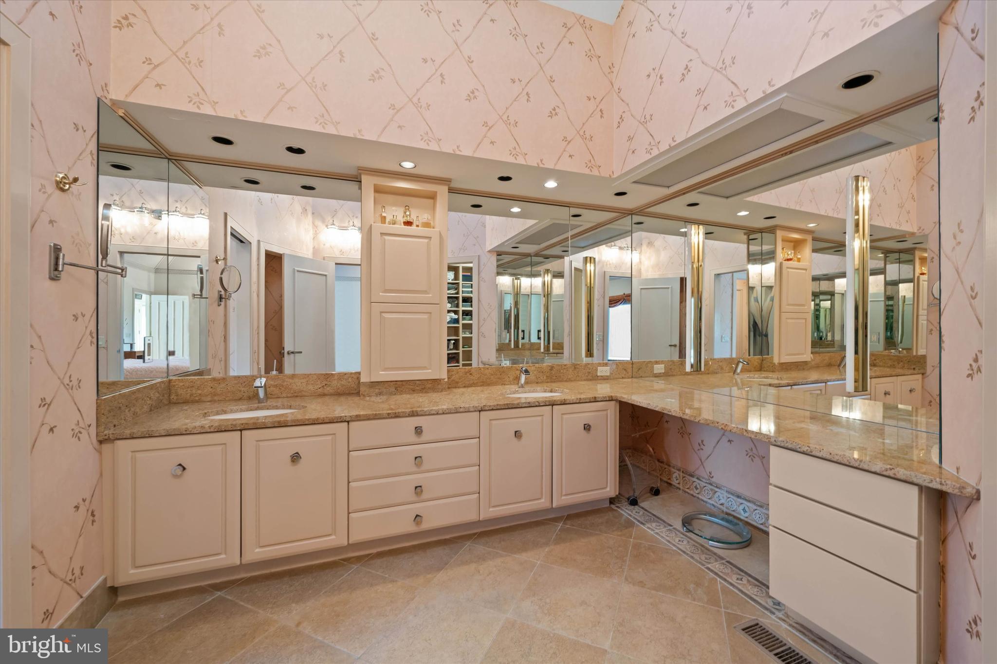 WILLIAMHURST - Residential