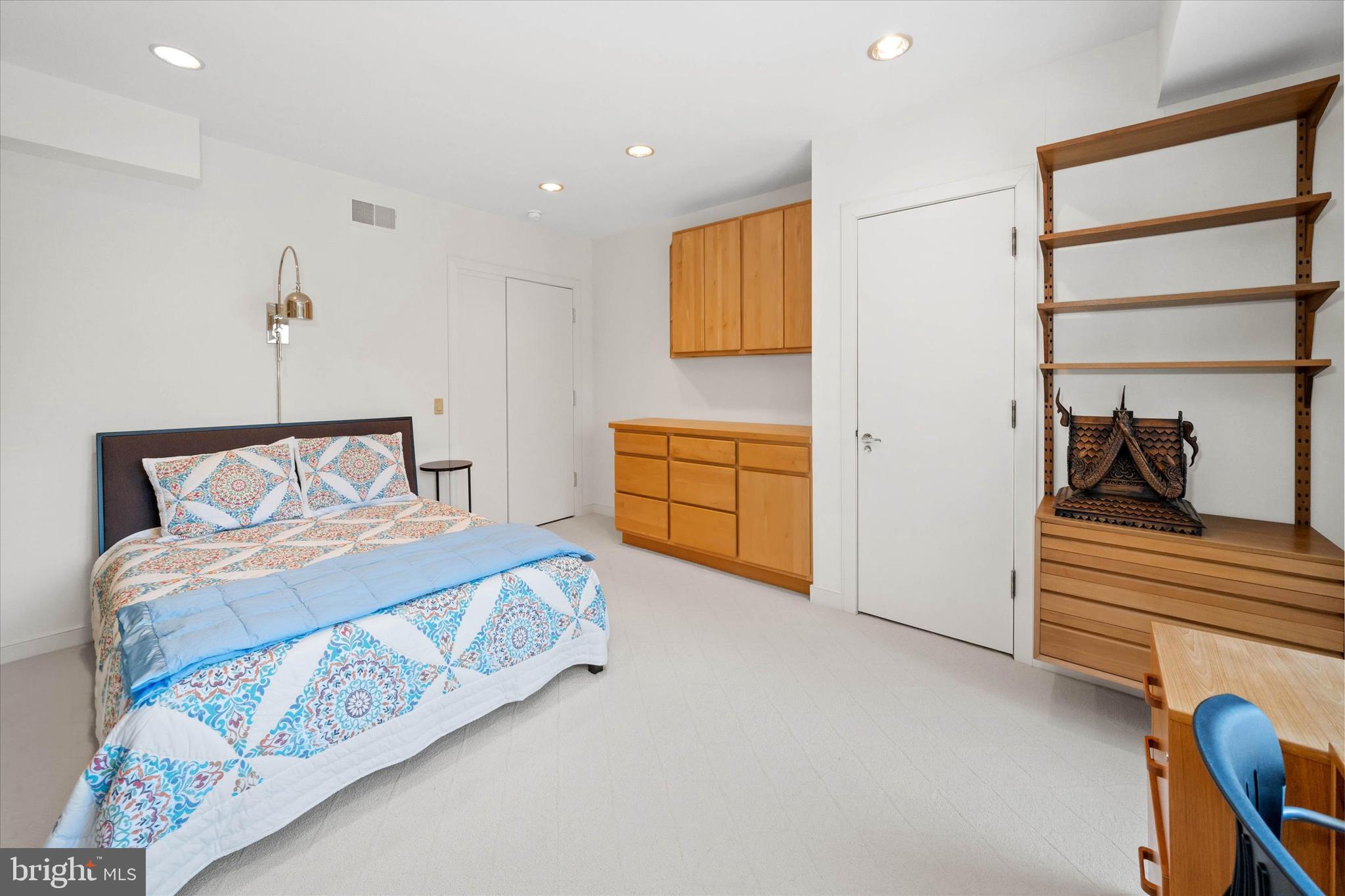 WILLIAMHURST - Residential