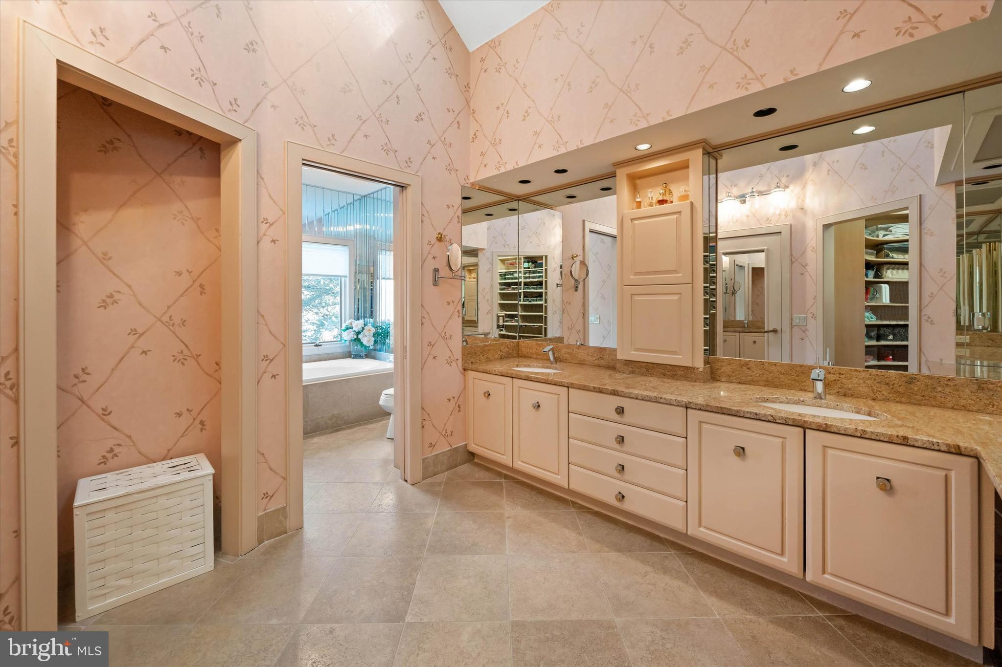 WILLIAMHURST - Residential