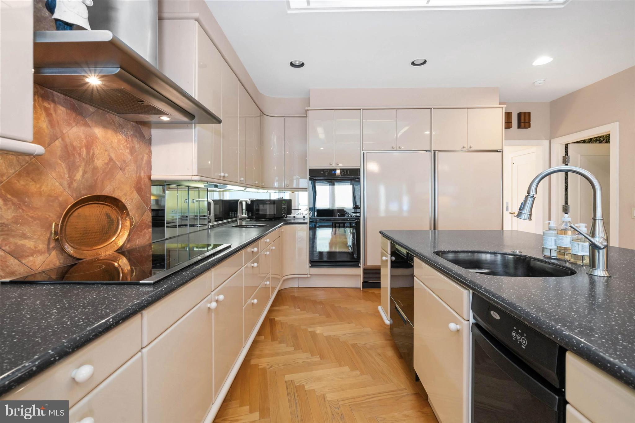 WILLIAMHURST - Residential