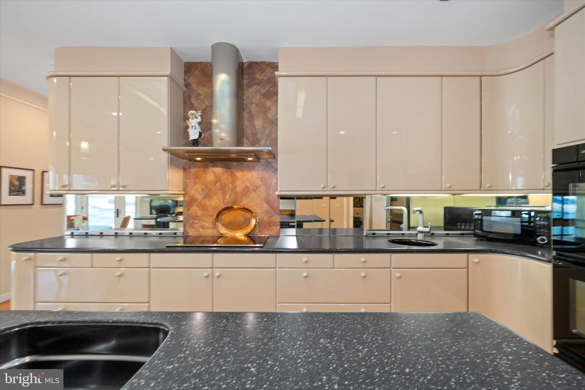 WILLIAMHURST - Residential