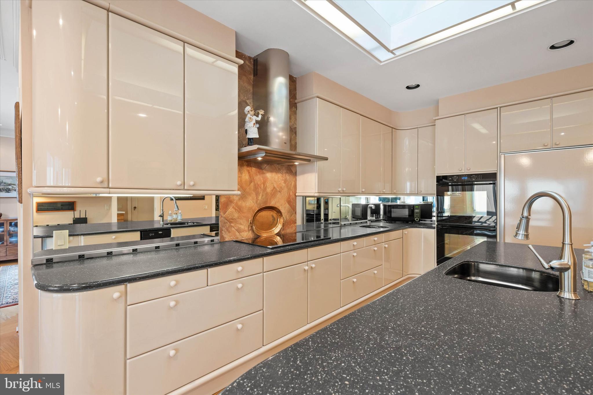 WILLIAMHURST - Residential