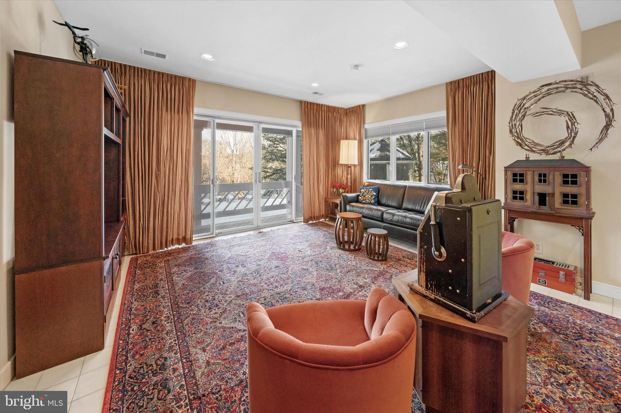 WILLIAMHURST - Residential