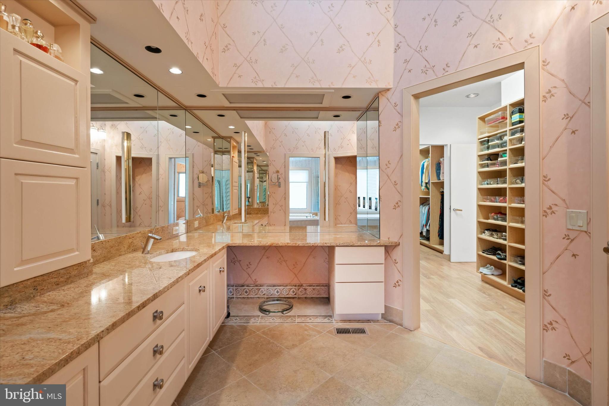 WILLIAMHURST - Residential