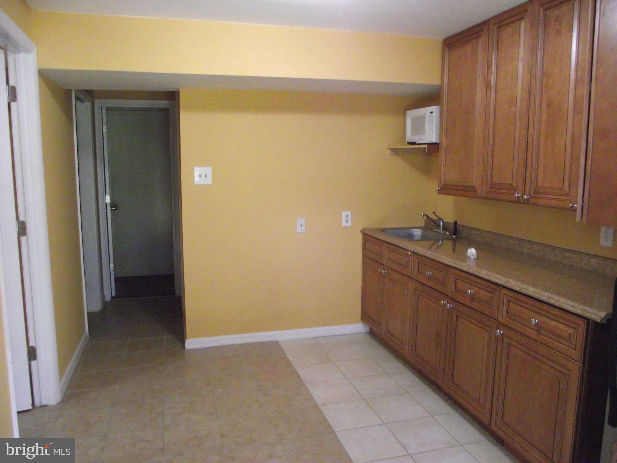 AMBERLEIGH - Residential Lease