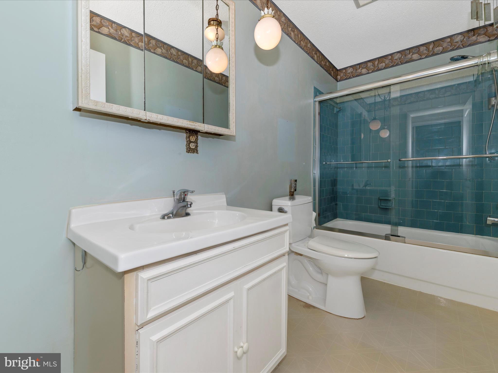 JEFFERSON OAKS - Residential