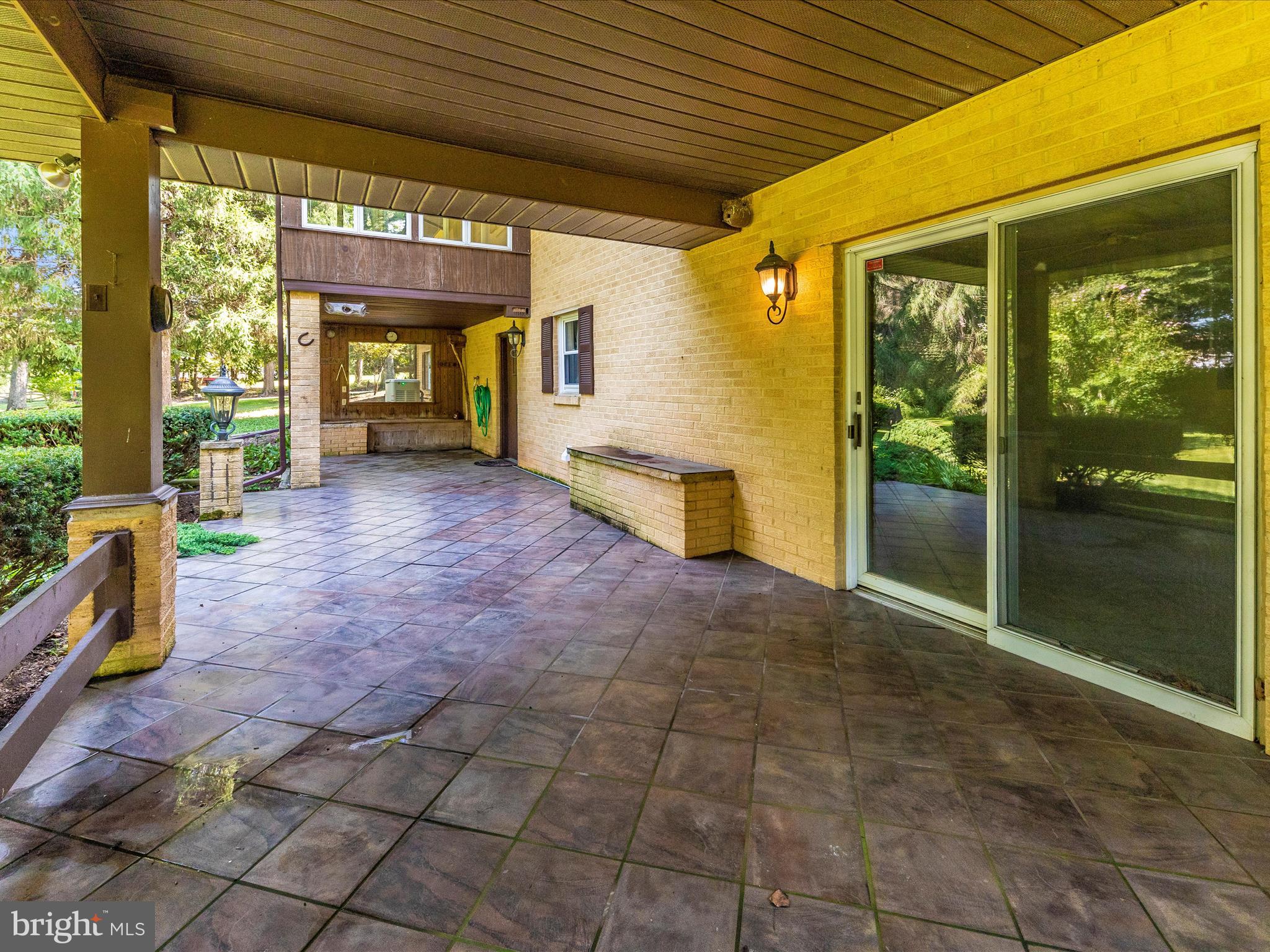 JEFFERSON OAKS - Residential