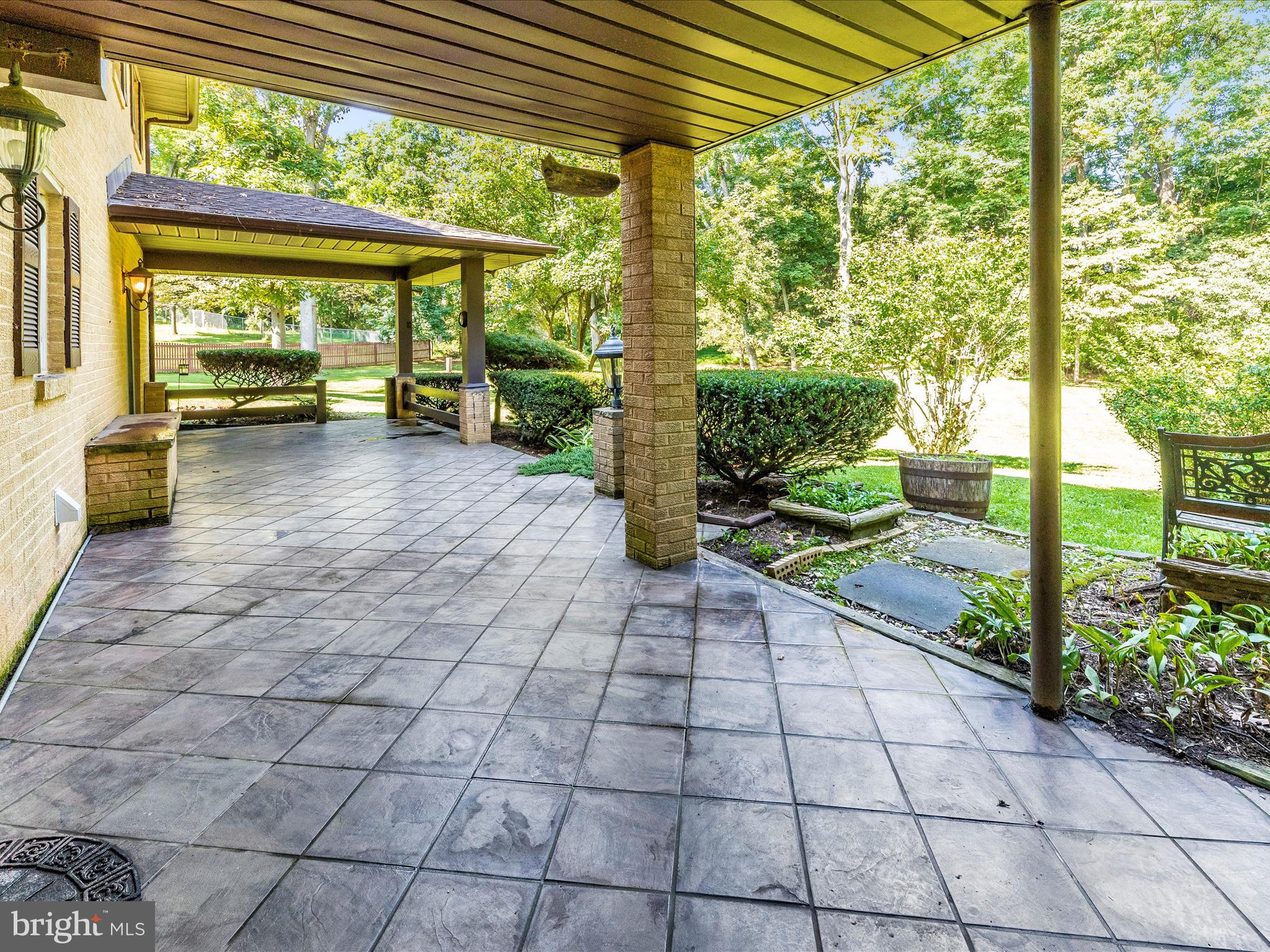 JEFFERSON OAKS - Residential