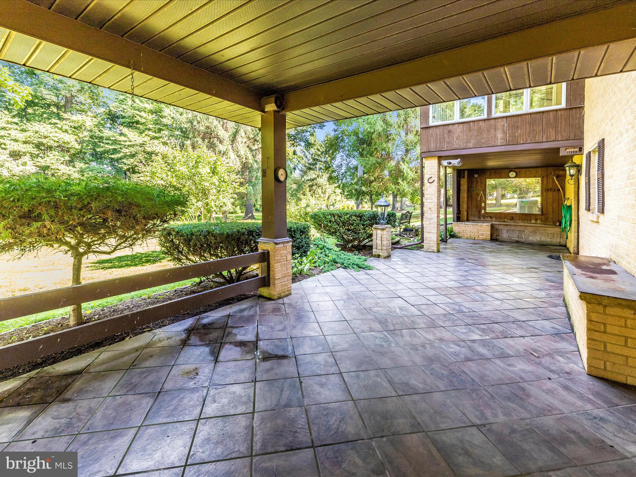 JEFFERSON OAKS - Residential