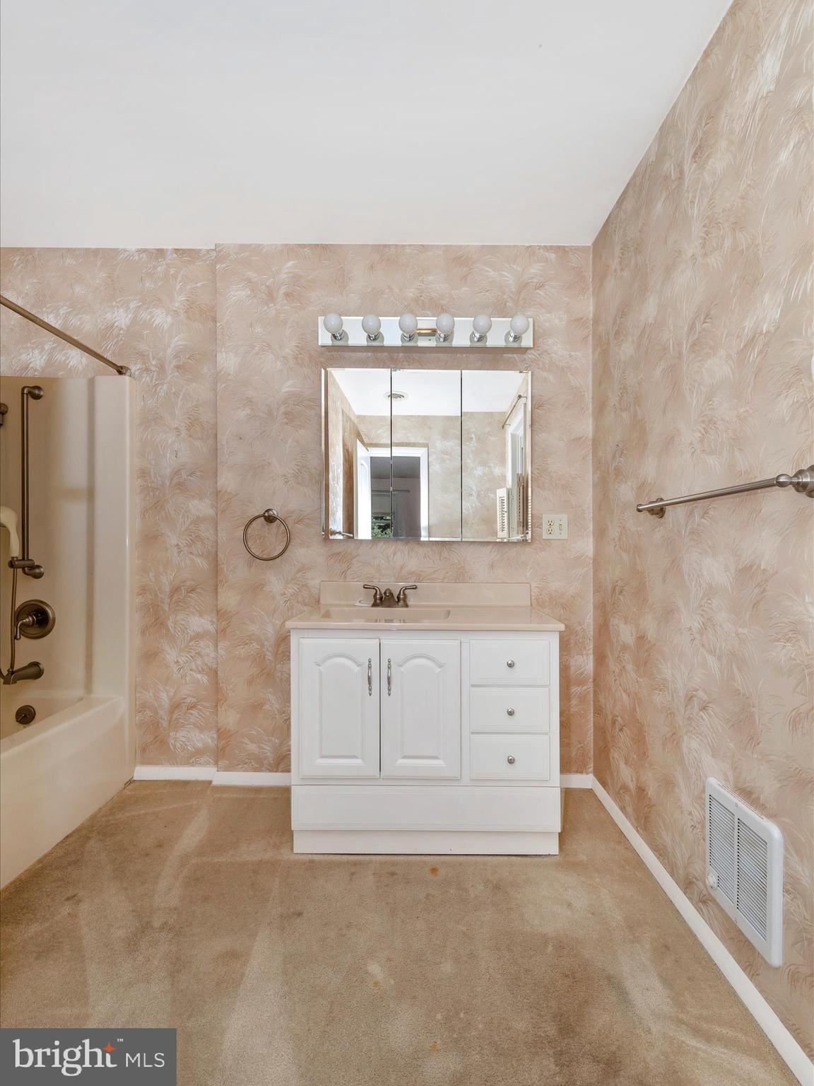 JEFFERSON OAKS - Residential