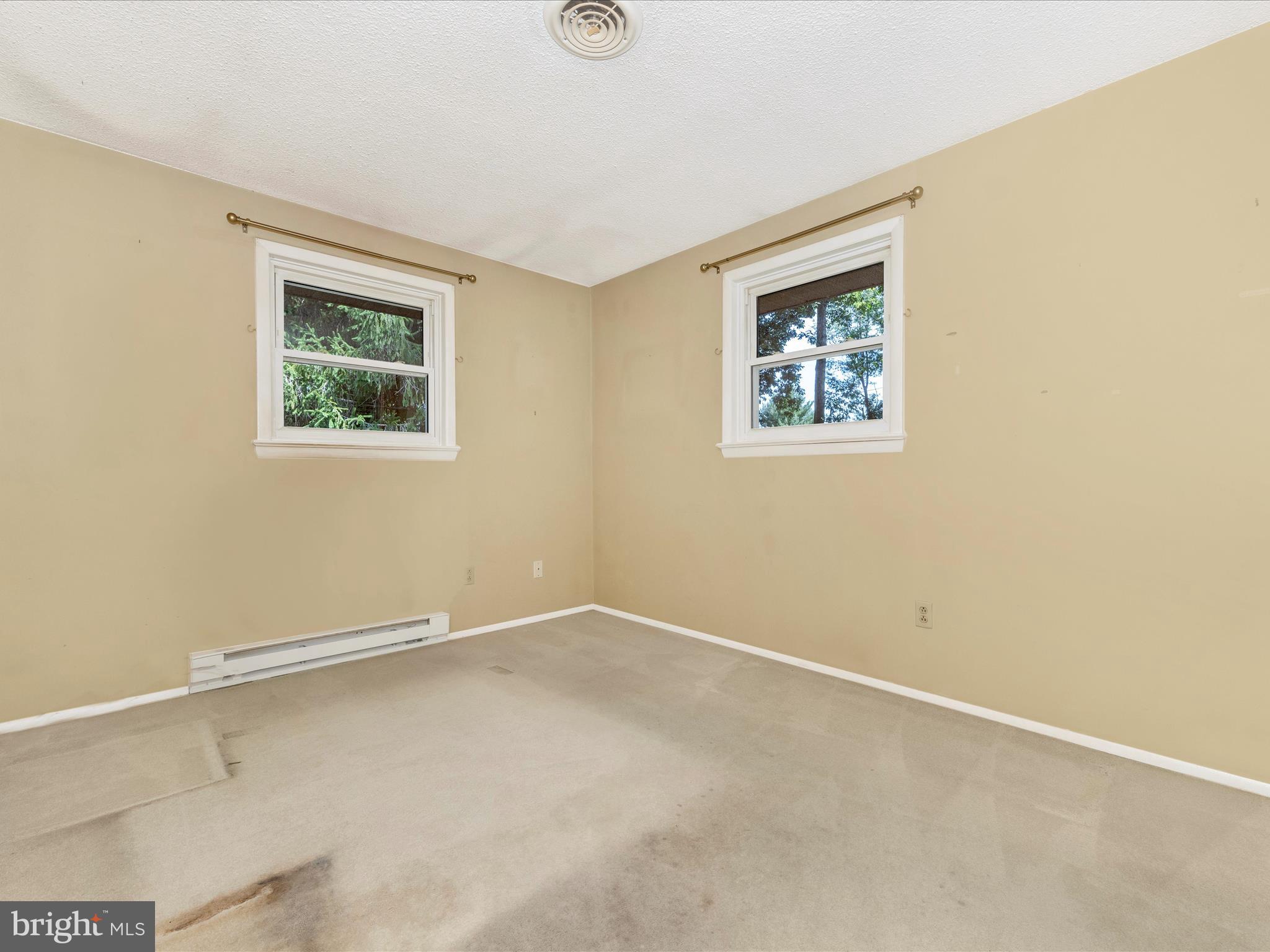 JEFFERSON OAKS - Residential