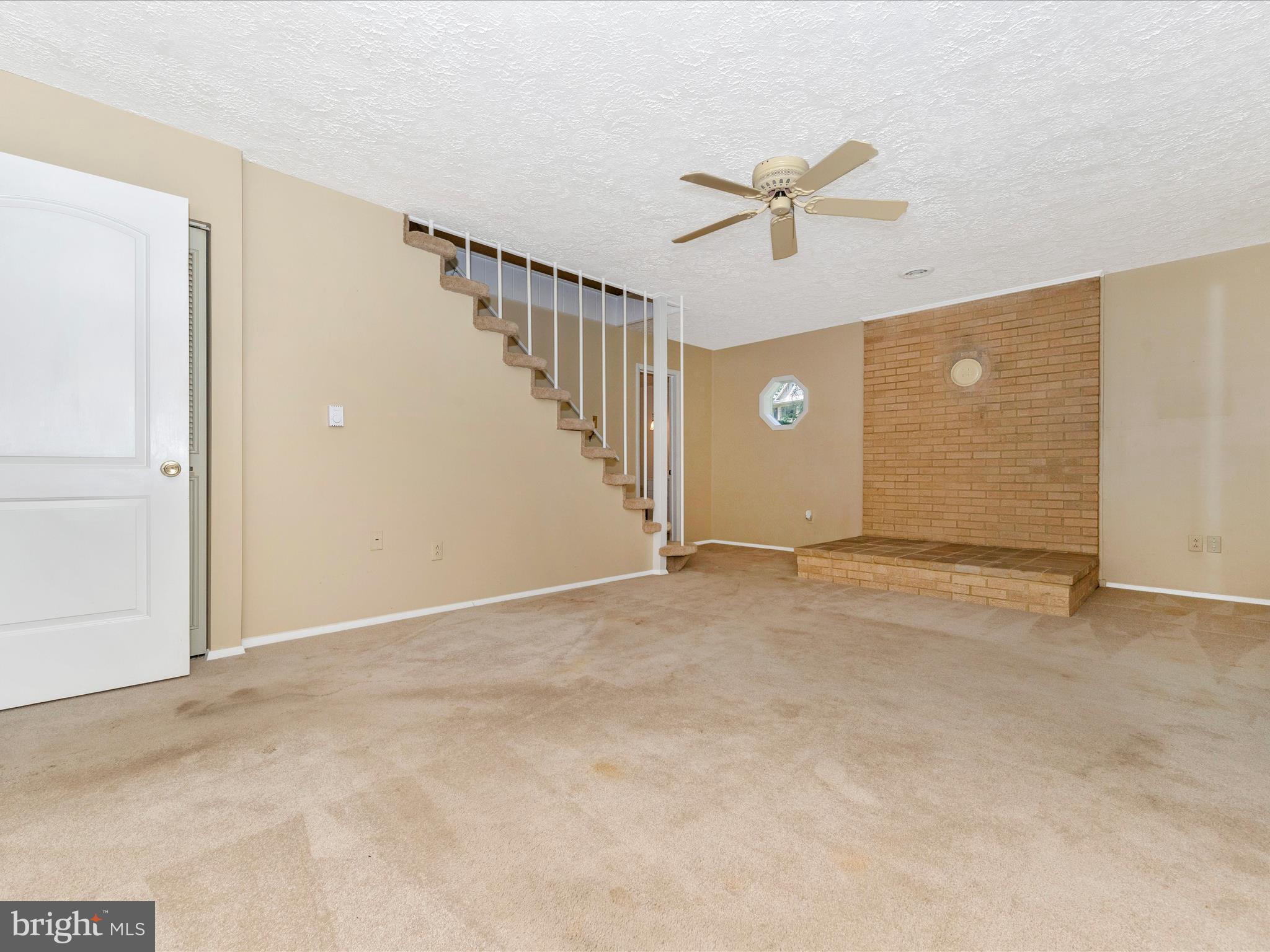 JEFFERSON OAKS - Residential