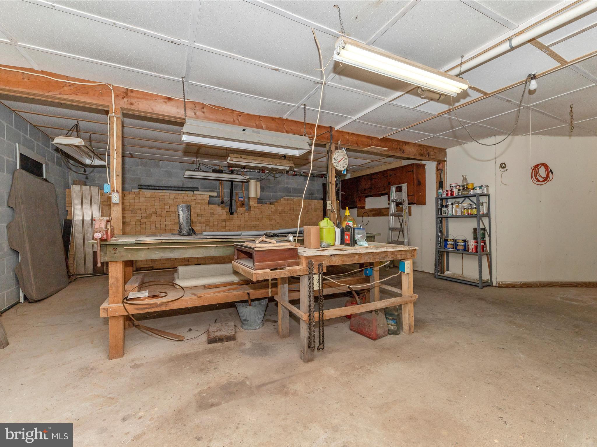 JEFFERSON OAKS - Residential