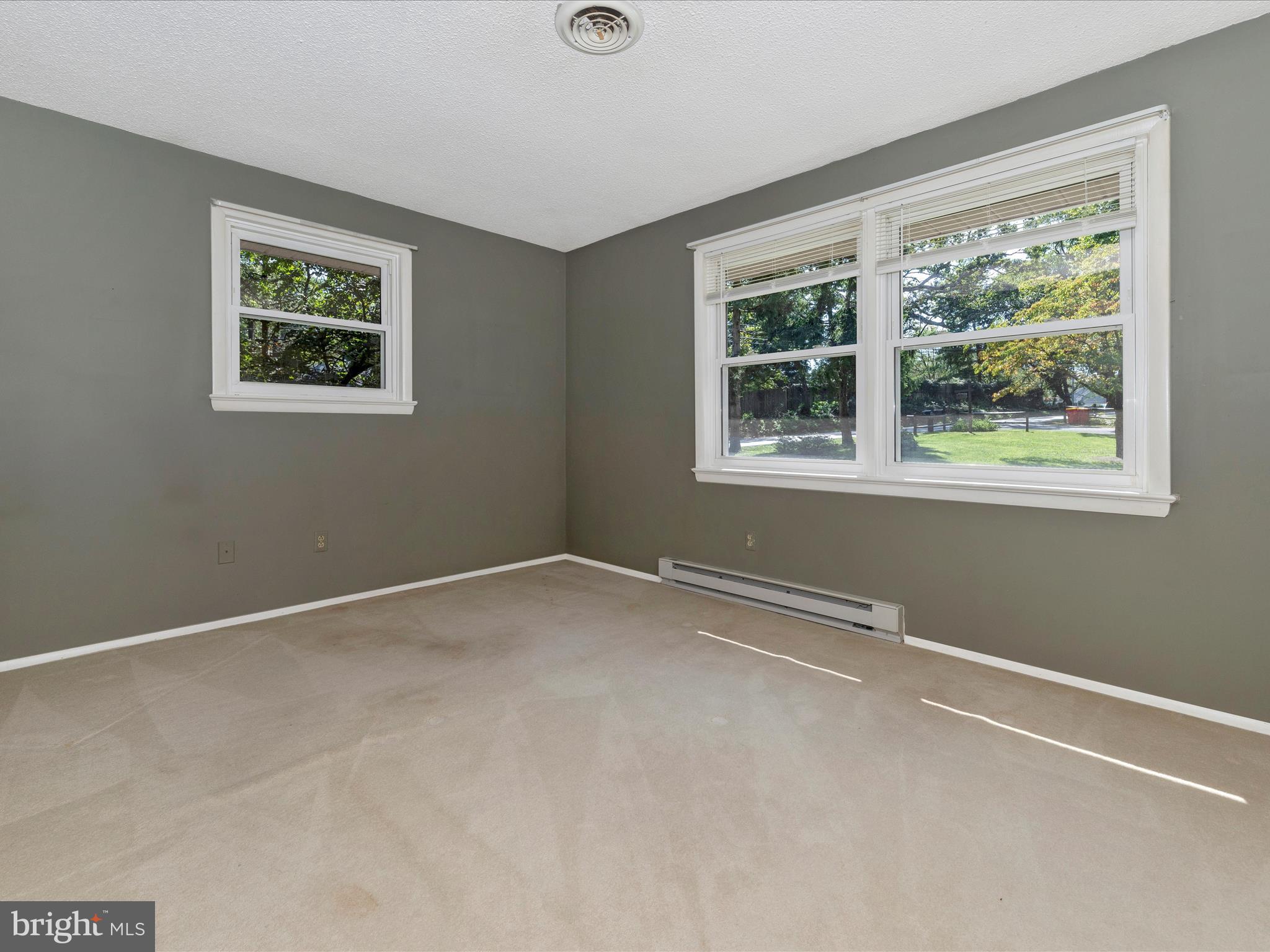 JEFFERSON OAKS - Residential