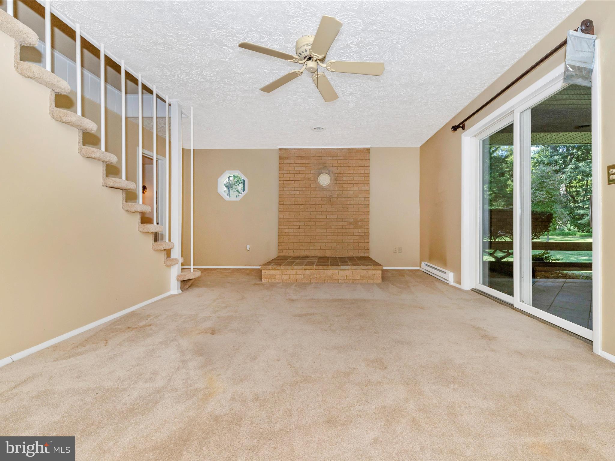 JEFFERSON OAKS - Residential