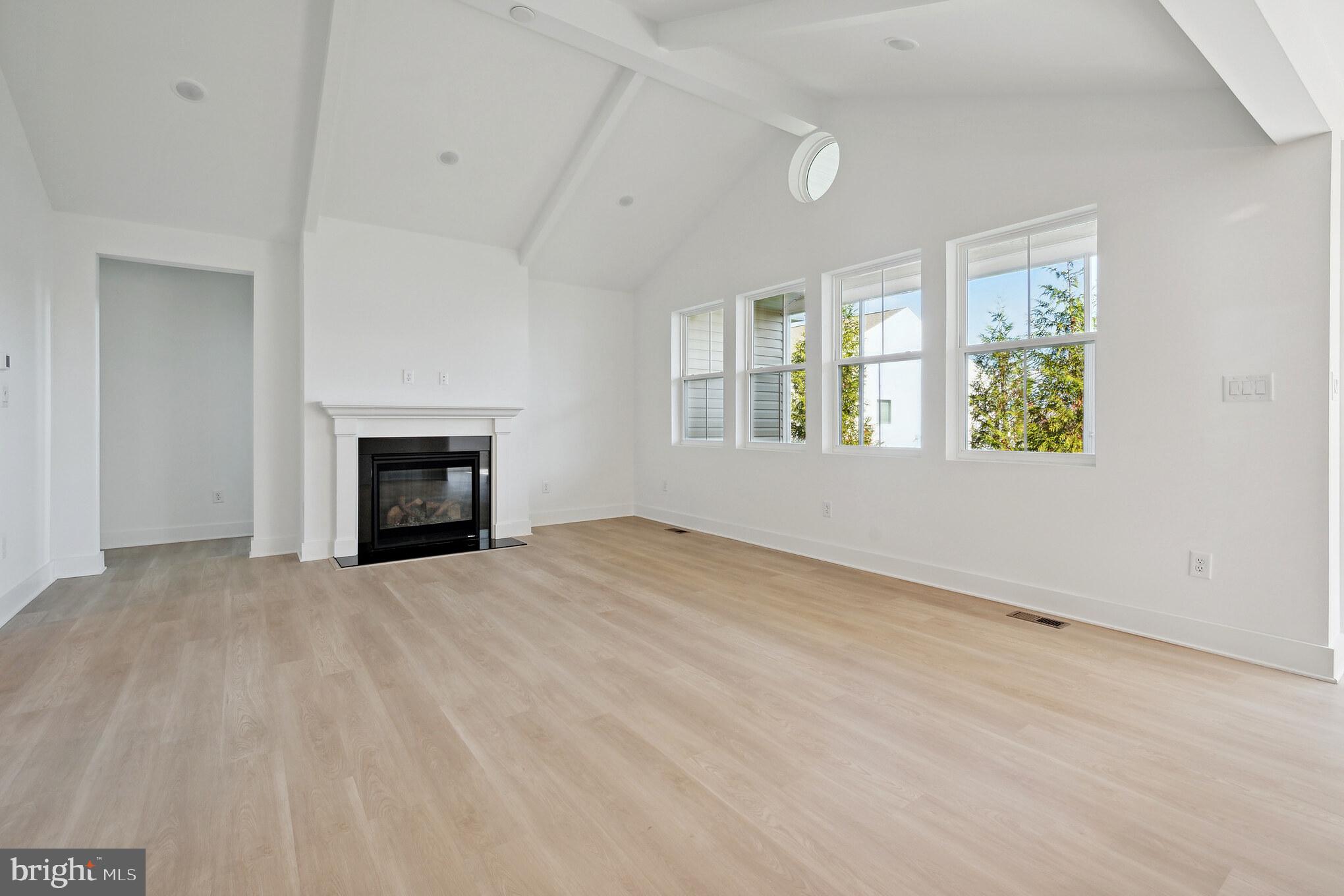 LIBERTY WEST - Residential