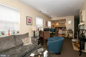 FAIRMOUNT - Residential Income