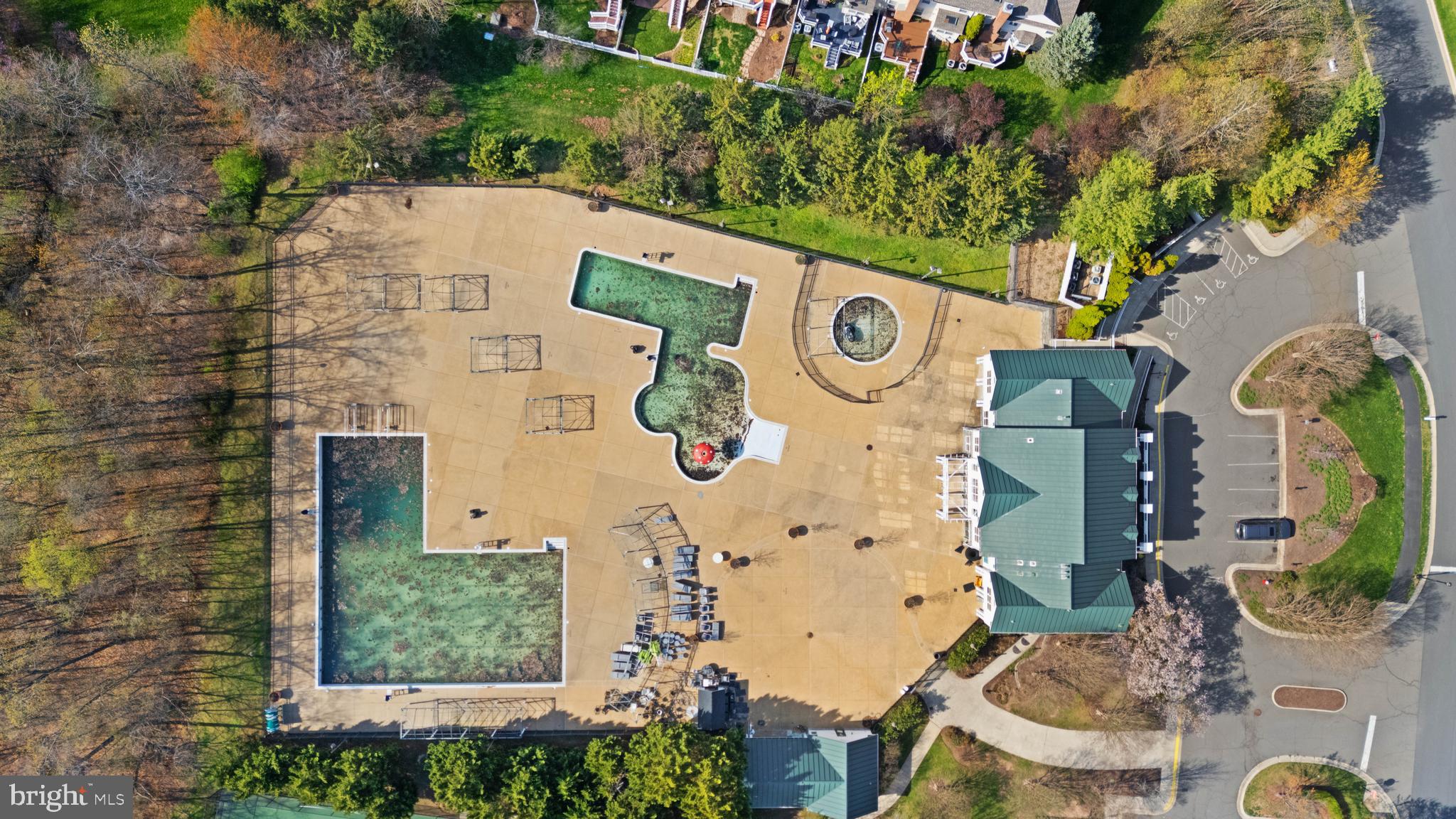 BELMONT COUNTRY CLUB - Residential