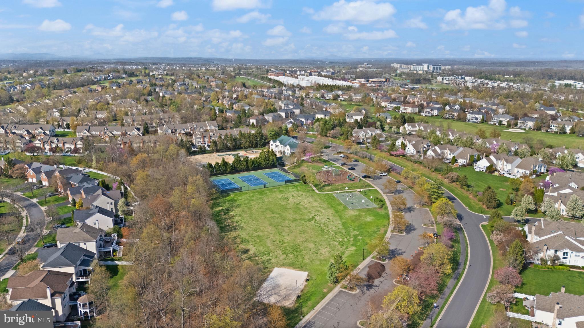 BELMONT COUNTRY CLUB - Residential