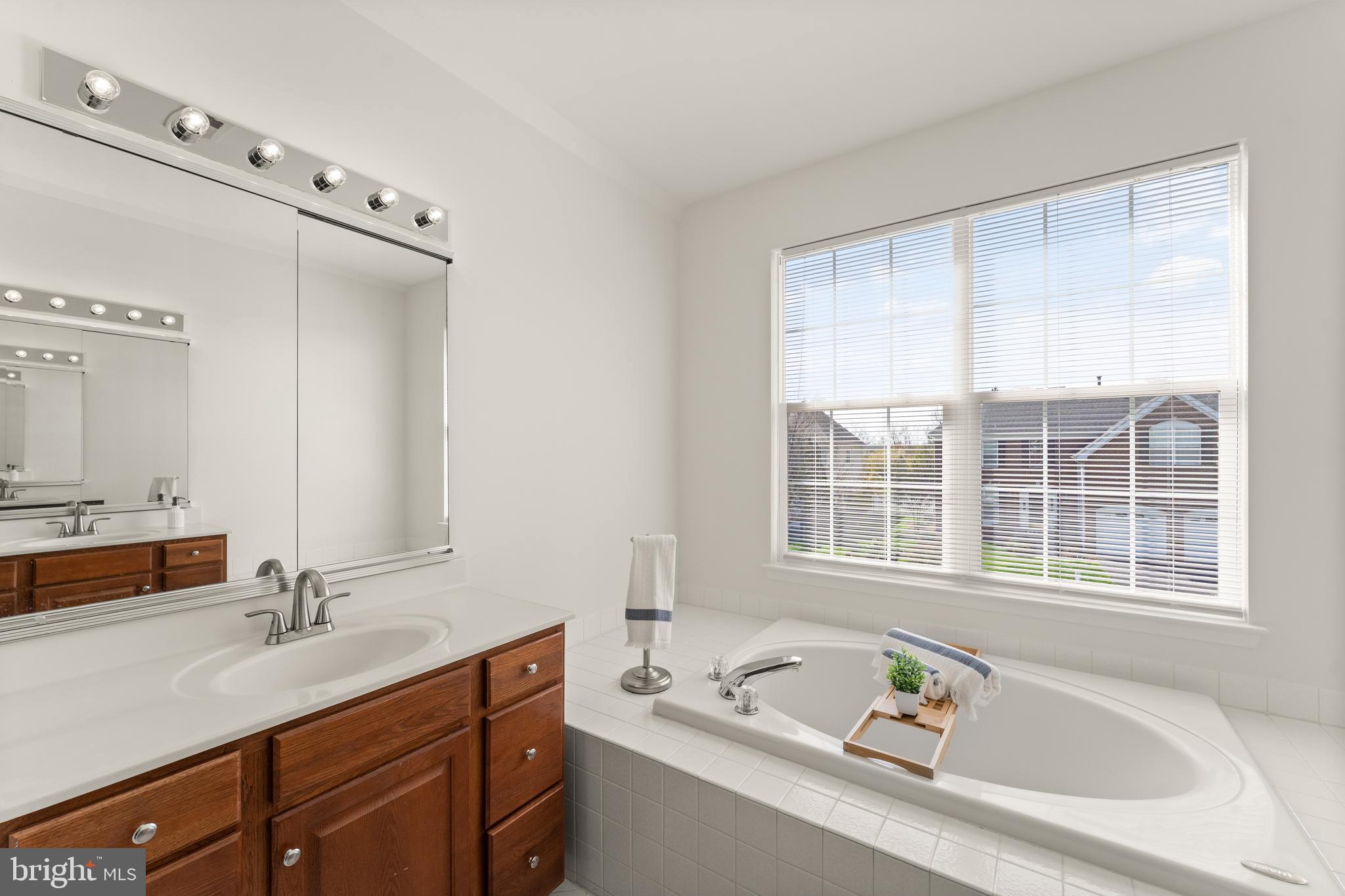 BELMONT COUNTRY CLUB - Residential