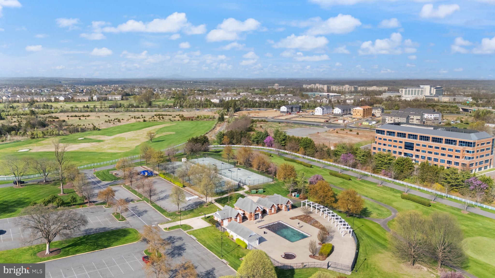 BELMONT COUNTRY CLUB - Residential