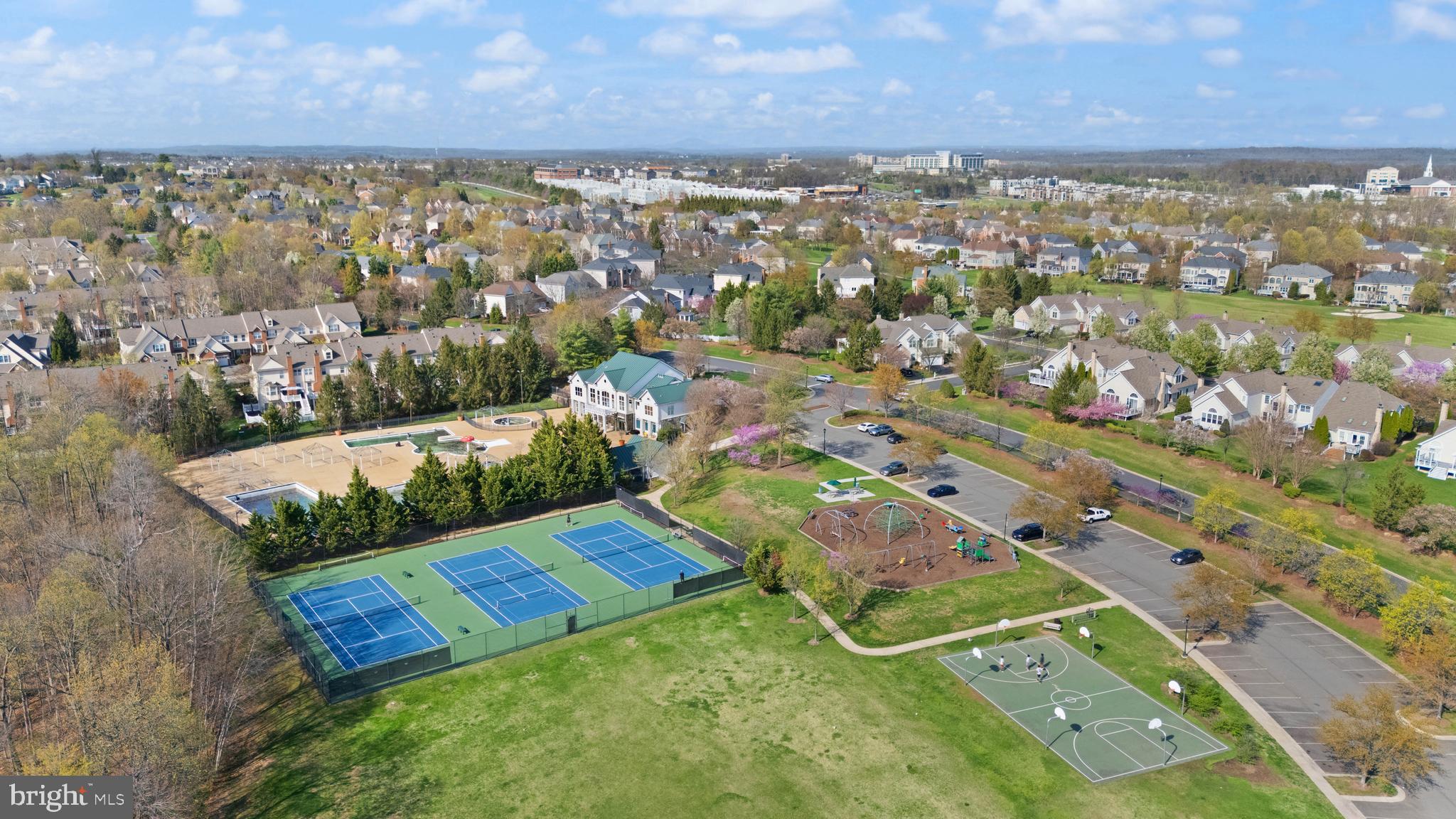 BELMONT COUNTRY CLUB - Residential