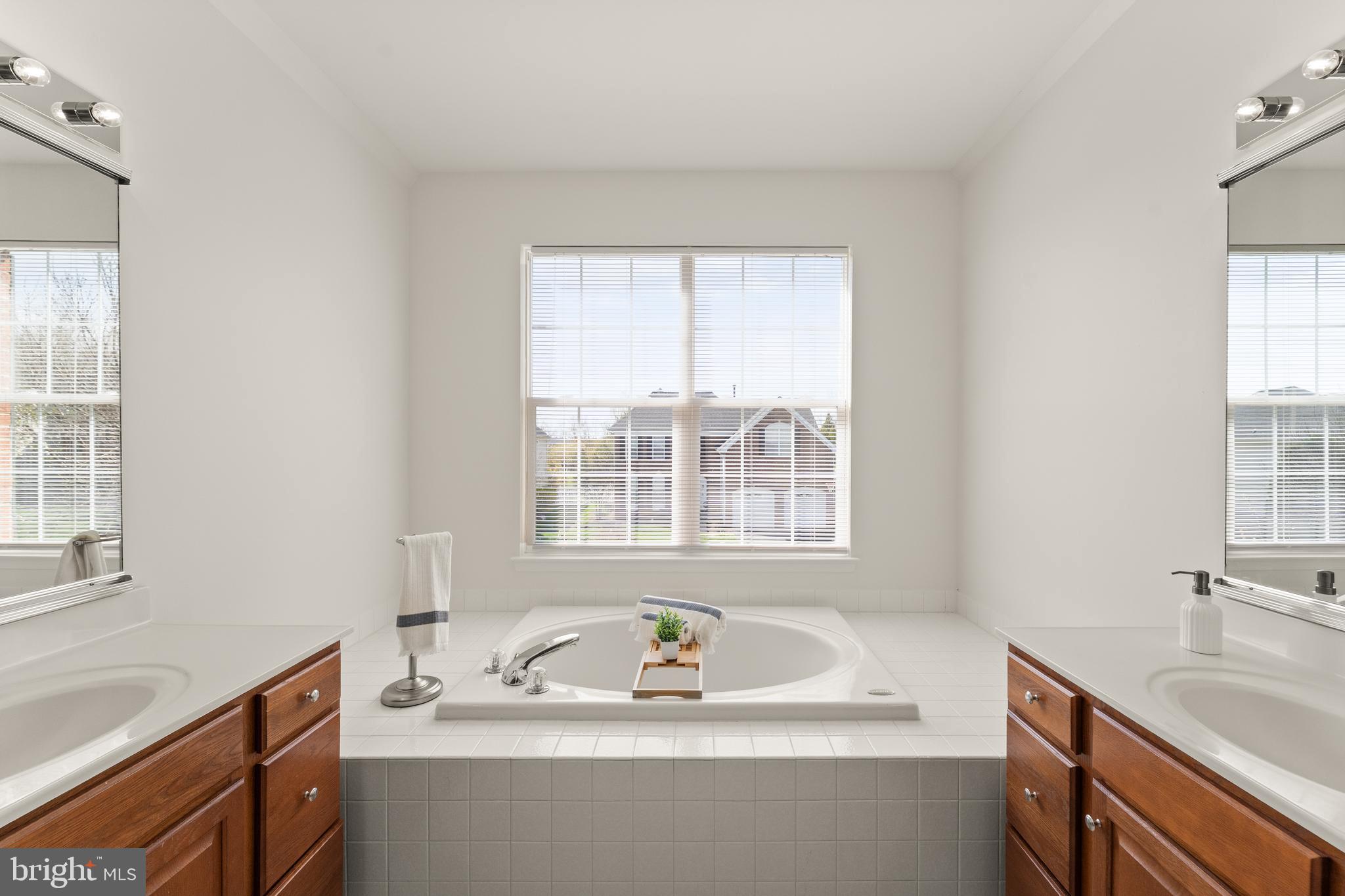 BELMONT COUNTRY CLUB - Residential