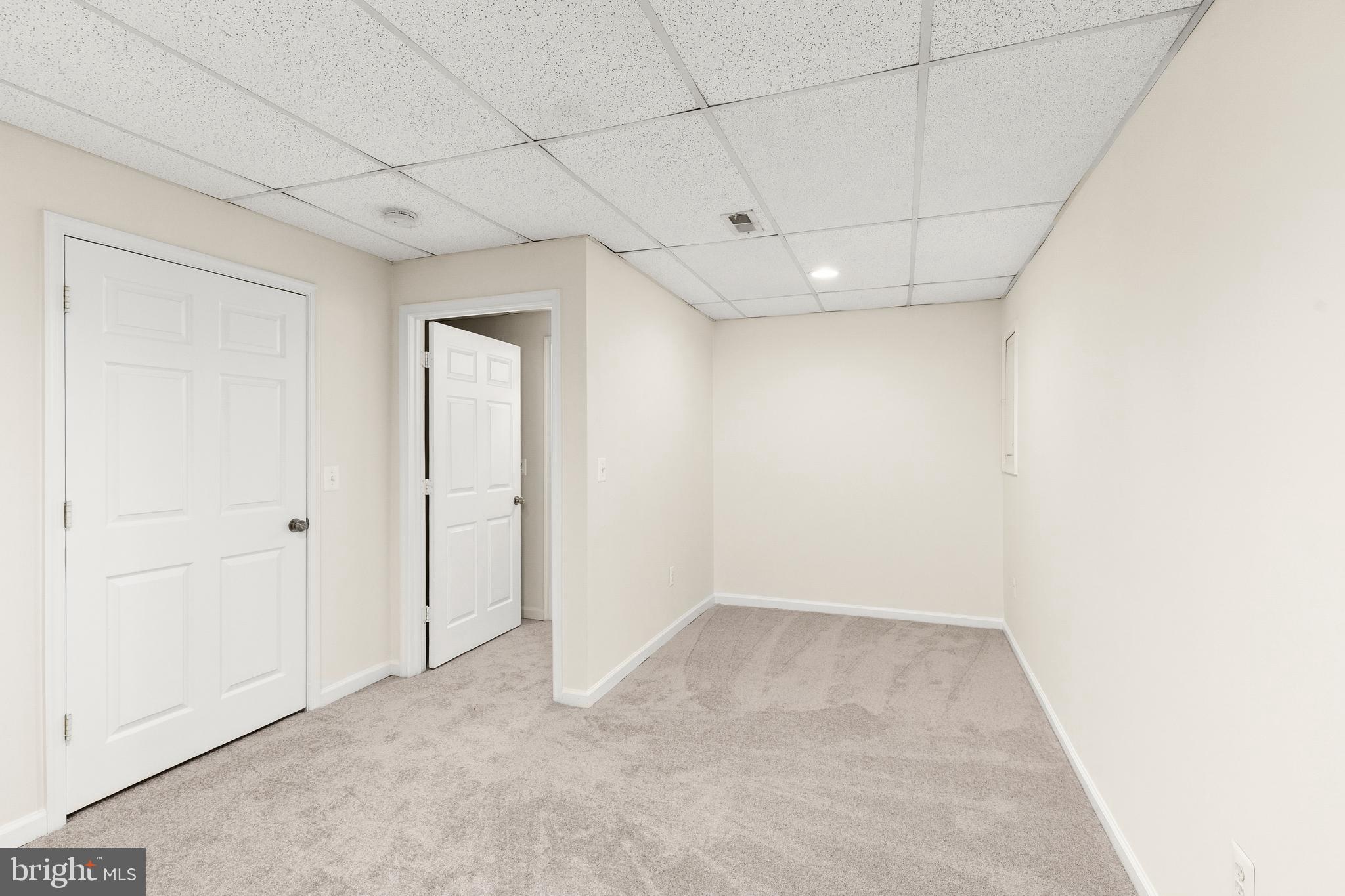 OAK SPRINGS - Residential