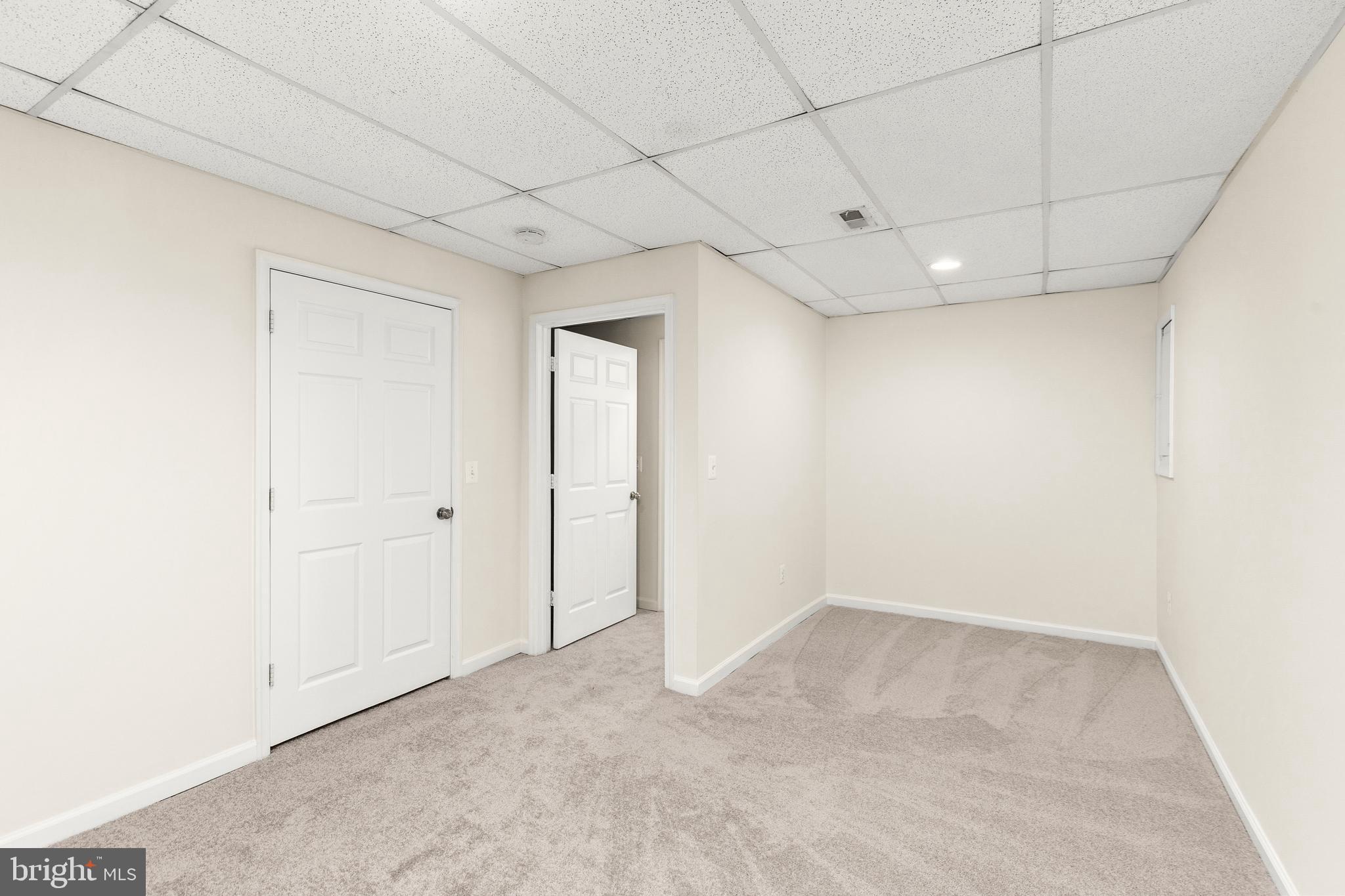 OAK SPRINGS - Residential