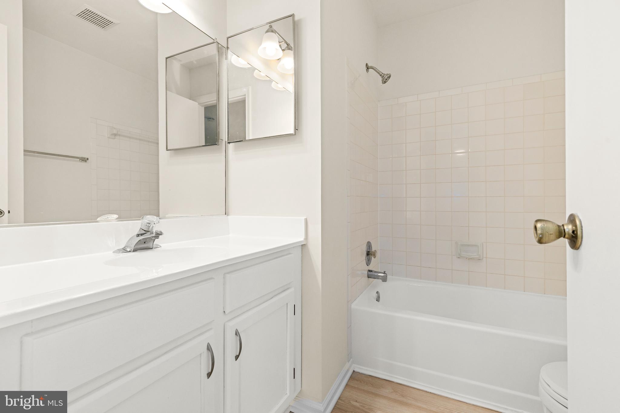 OAK SPRINGS - Residential